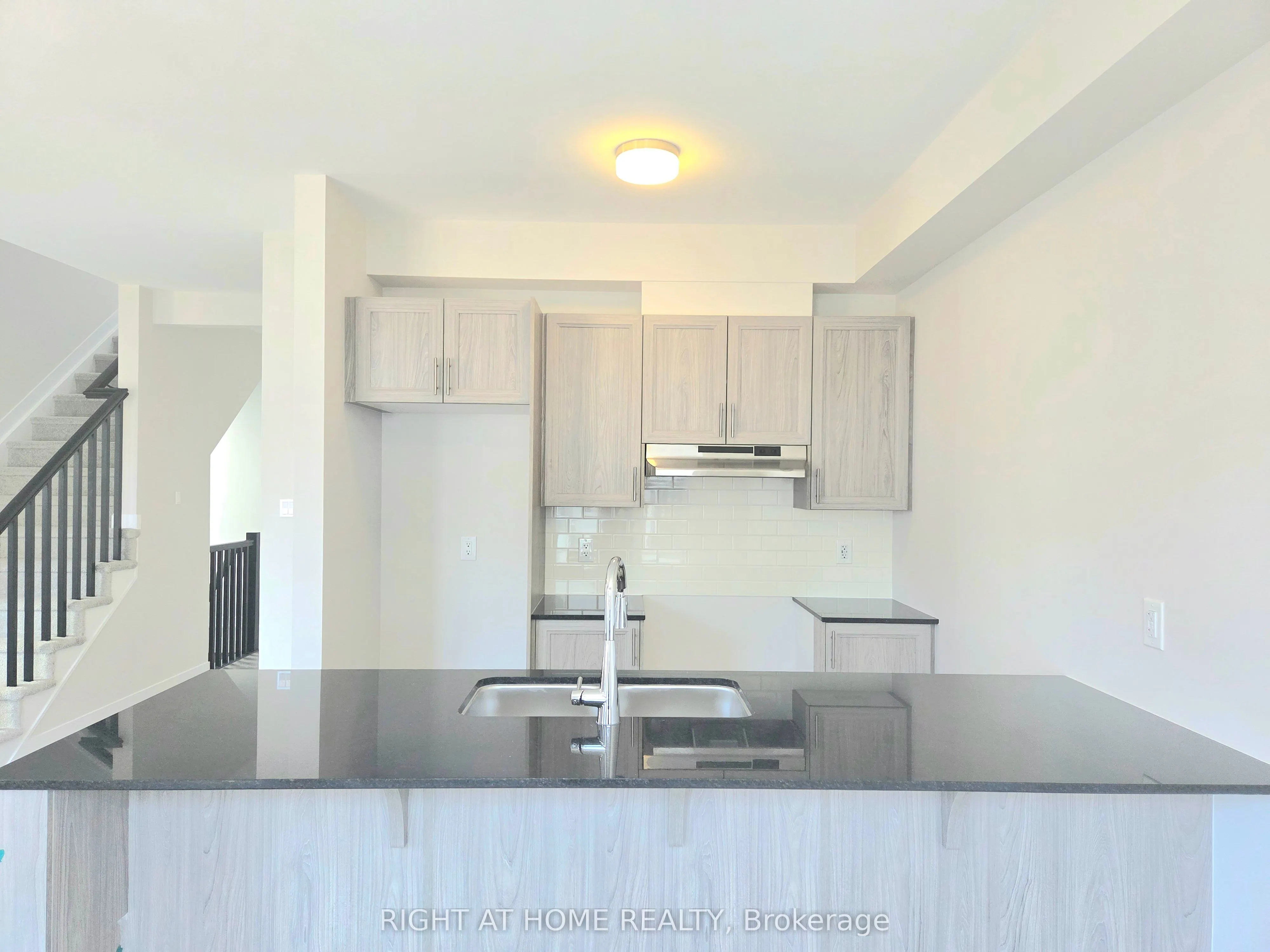 862 Andesite Terrace