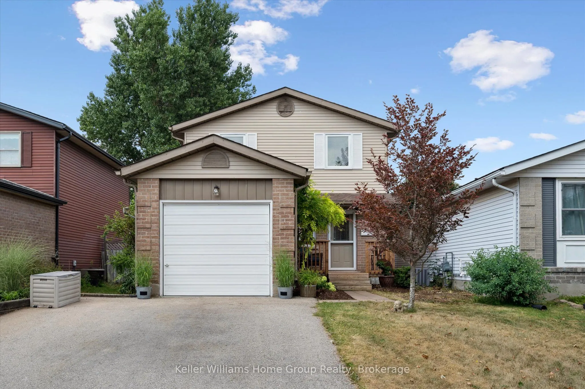 385 Strathallan Street