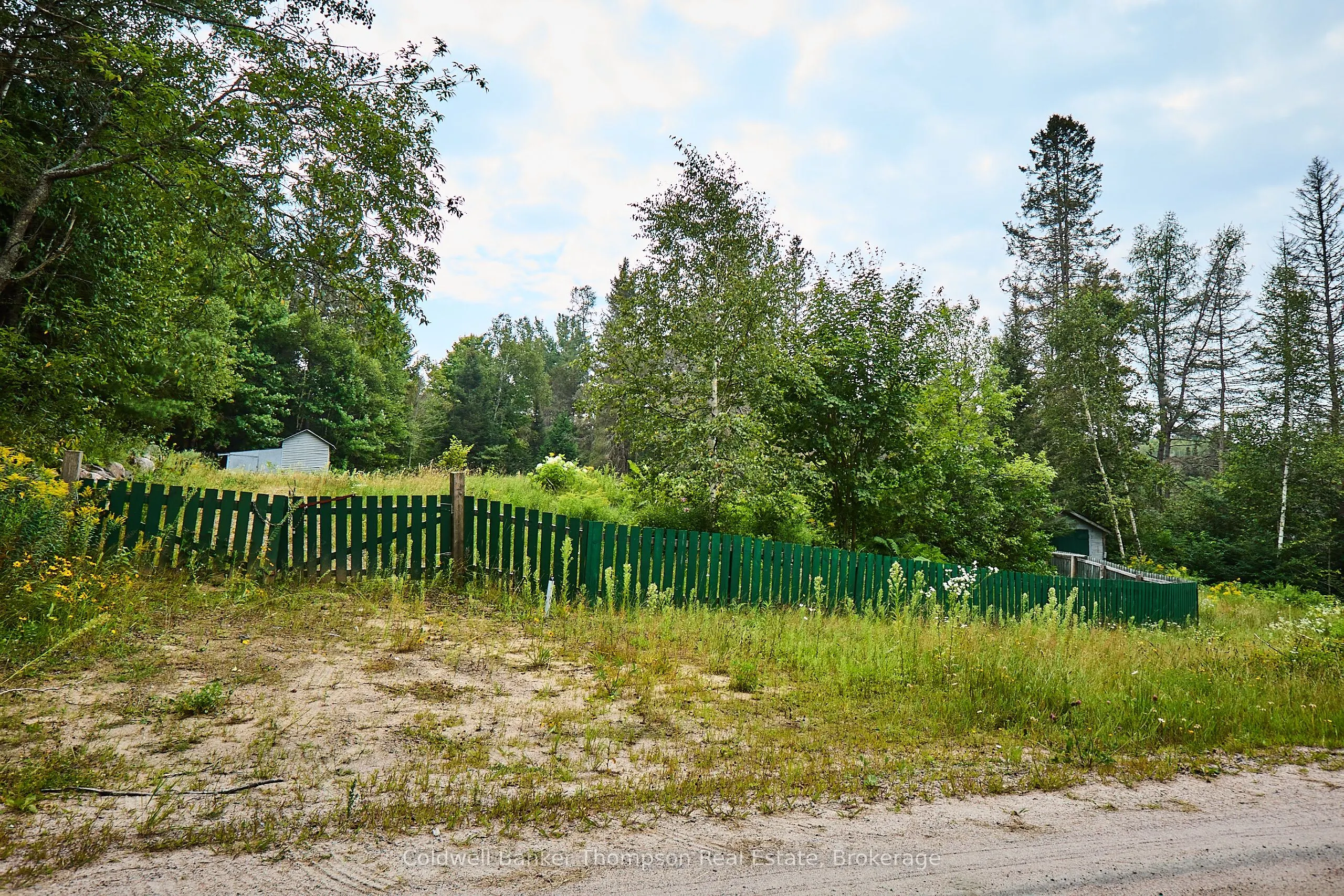 185 Halls Road E