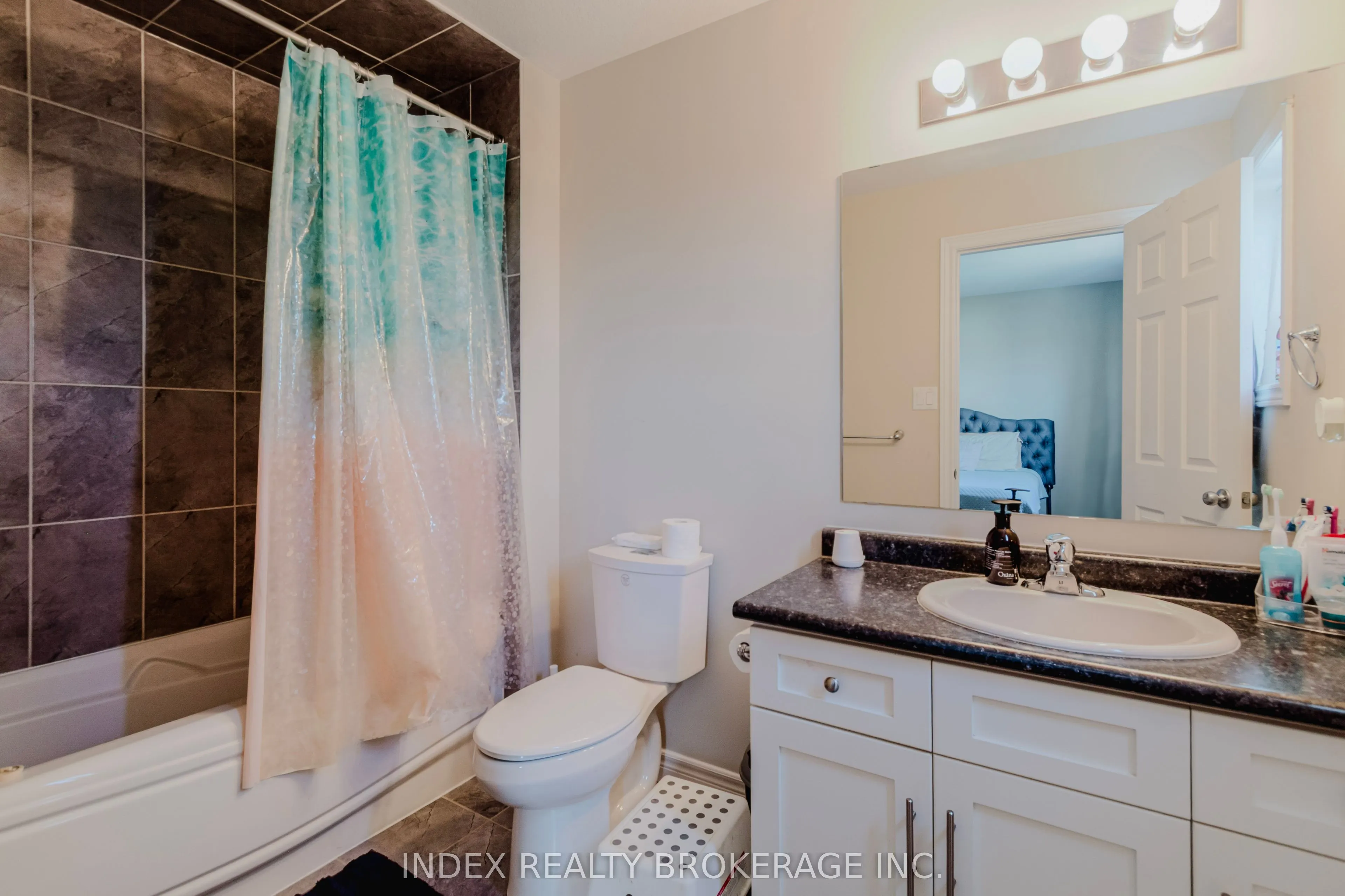207 Eden Oak Trail