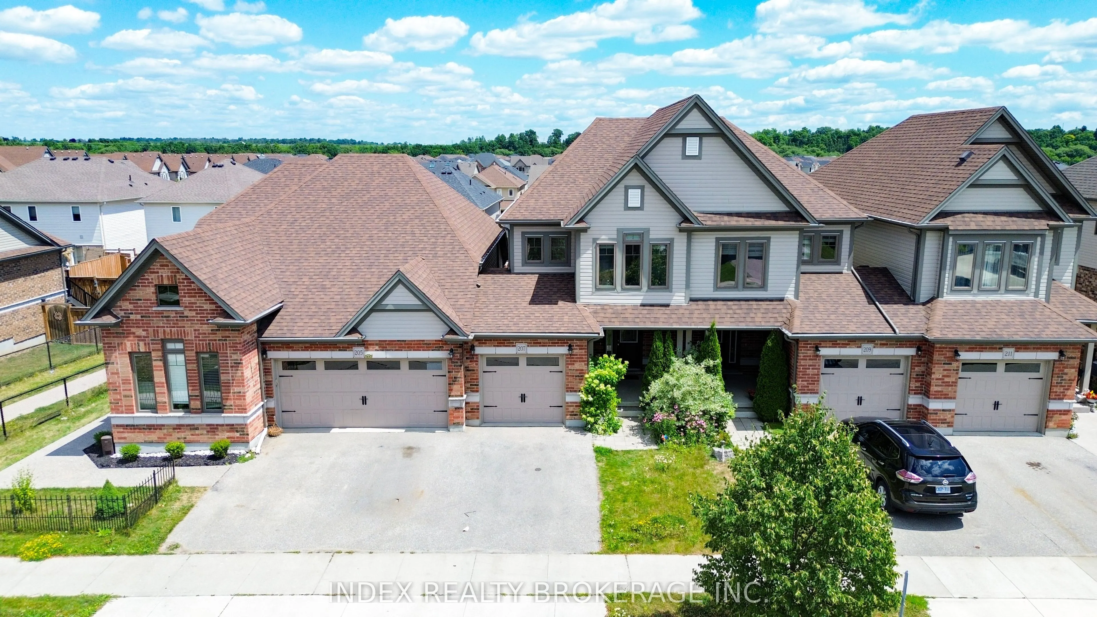 207 Eden Oak Trail