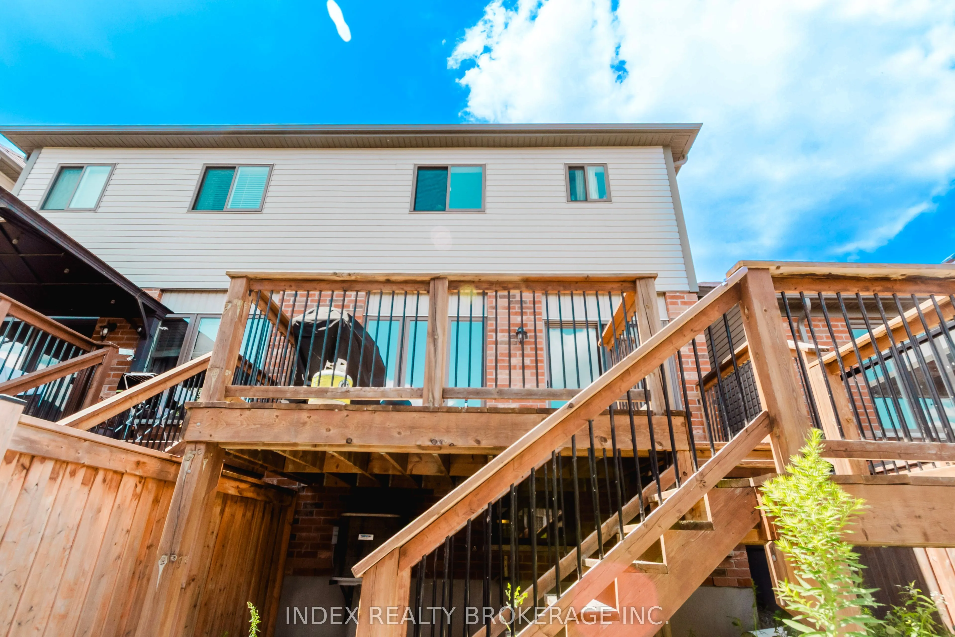 207 Eden Oak Trail