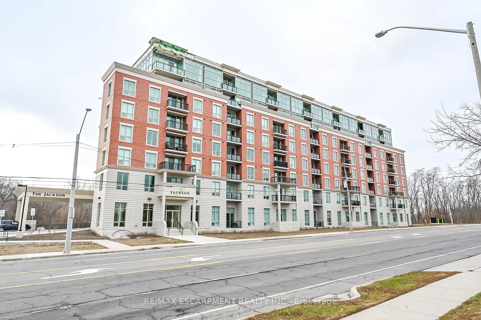 2750 King Street E, #706
