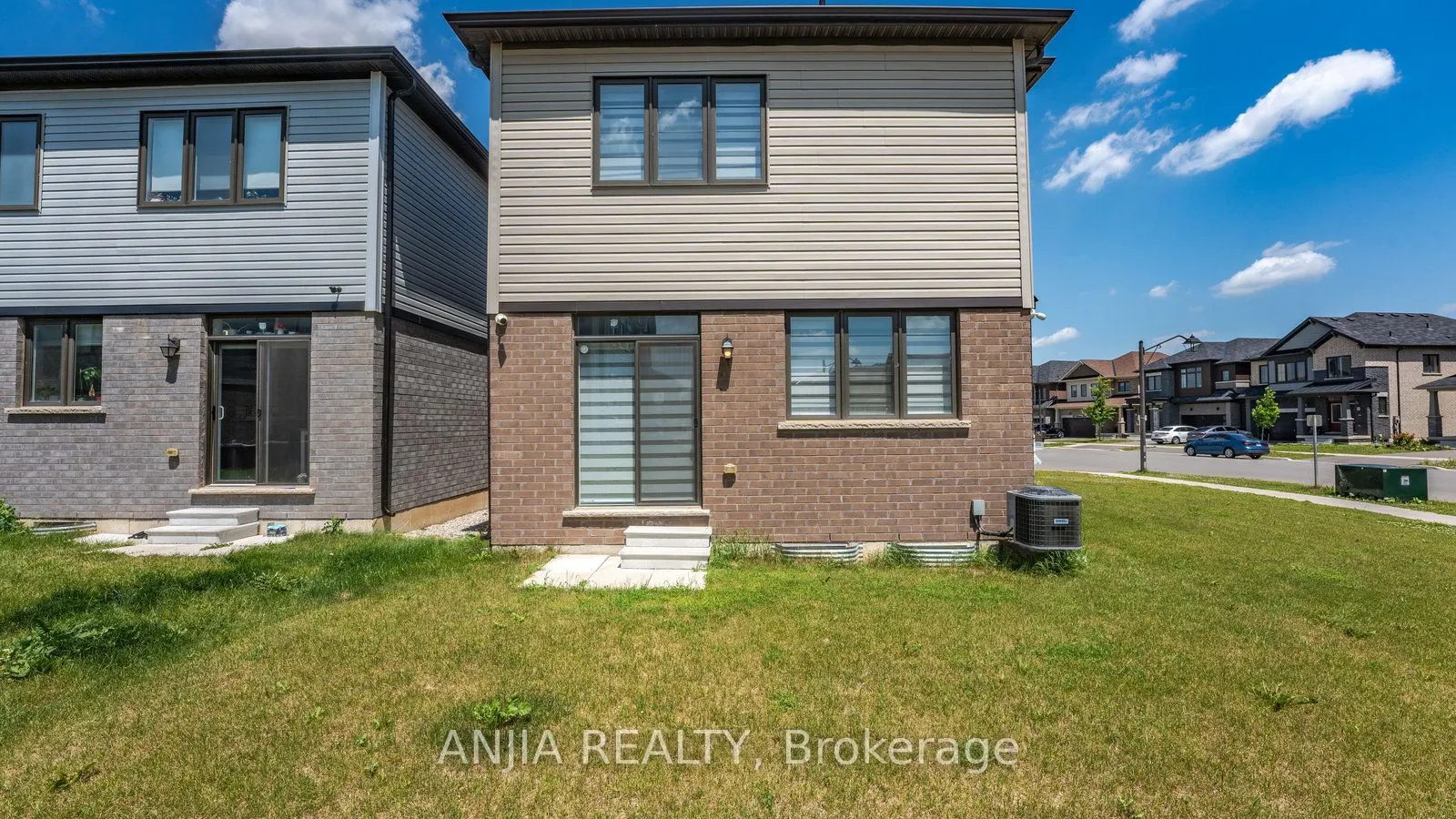 1 Gunn Avenue
