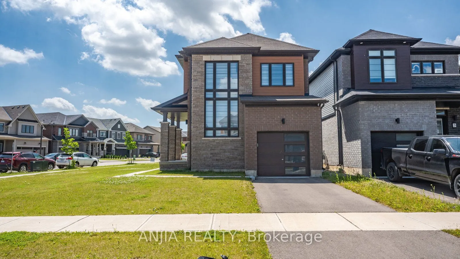 1 Gunn Avenue