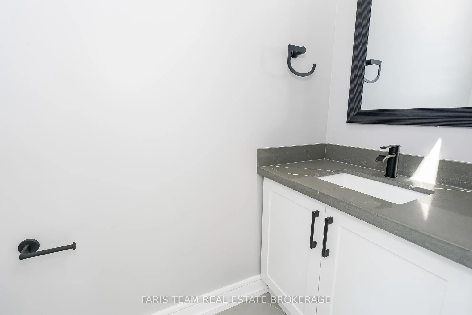 409381 Grey Road 4