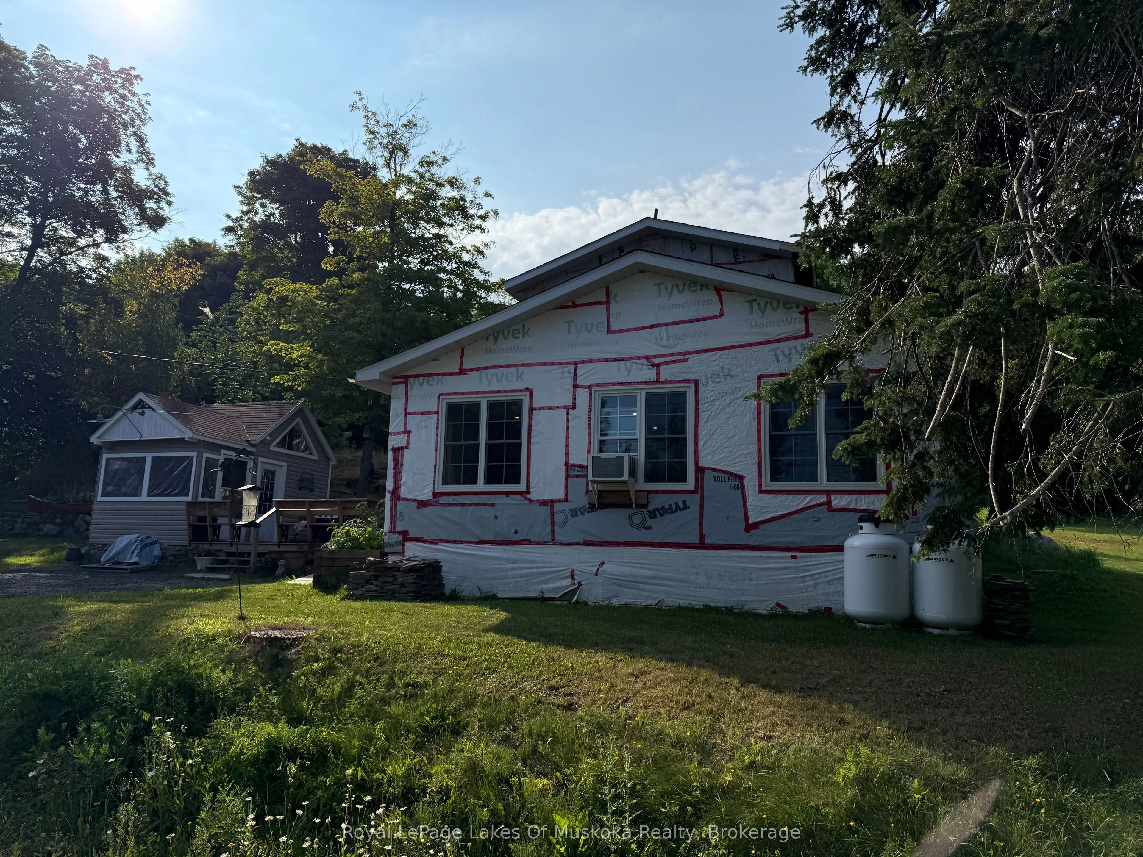 48 Kitchen Road S