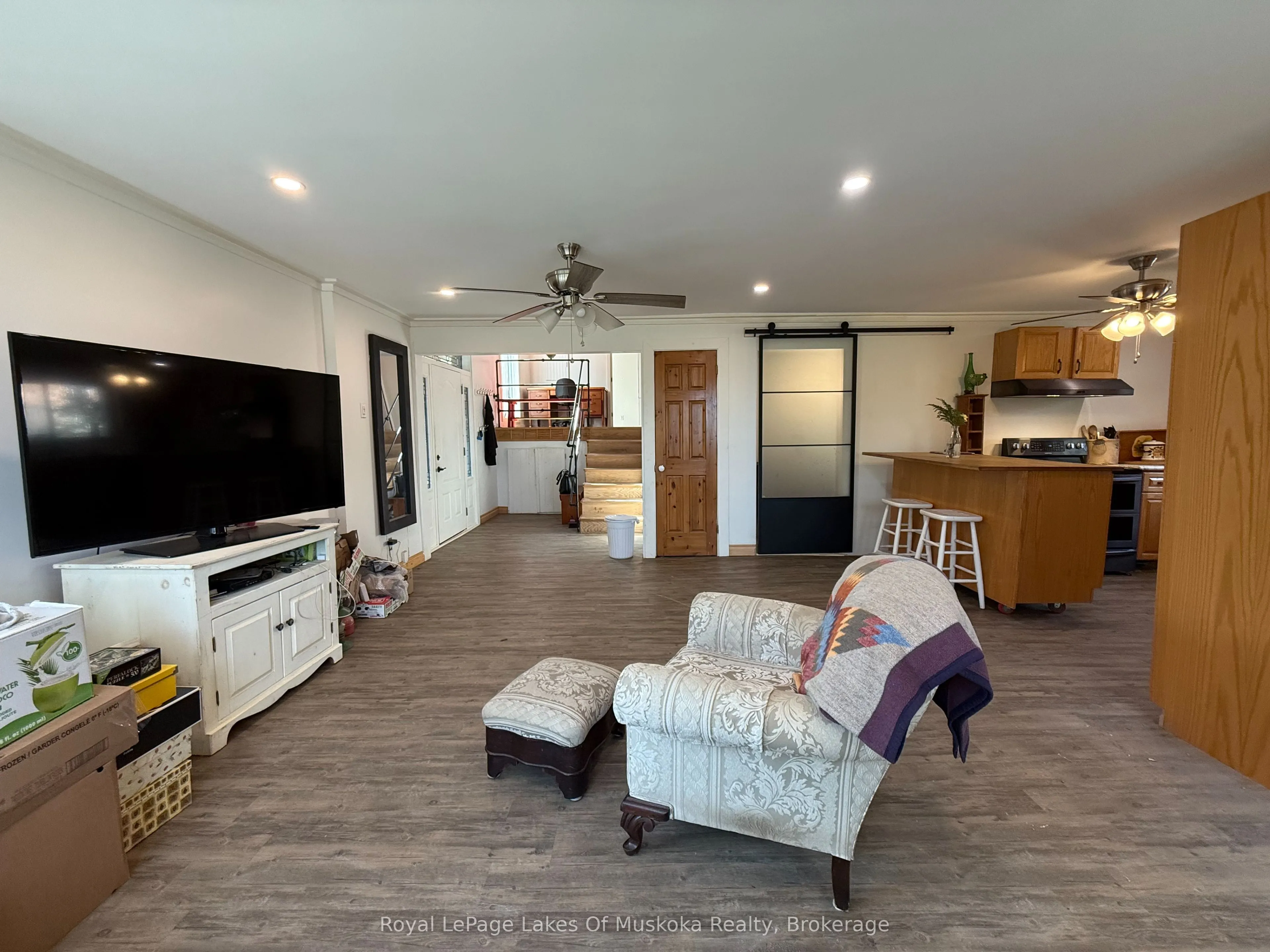 48 Kitchen Road S