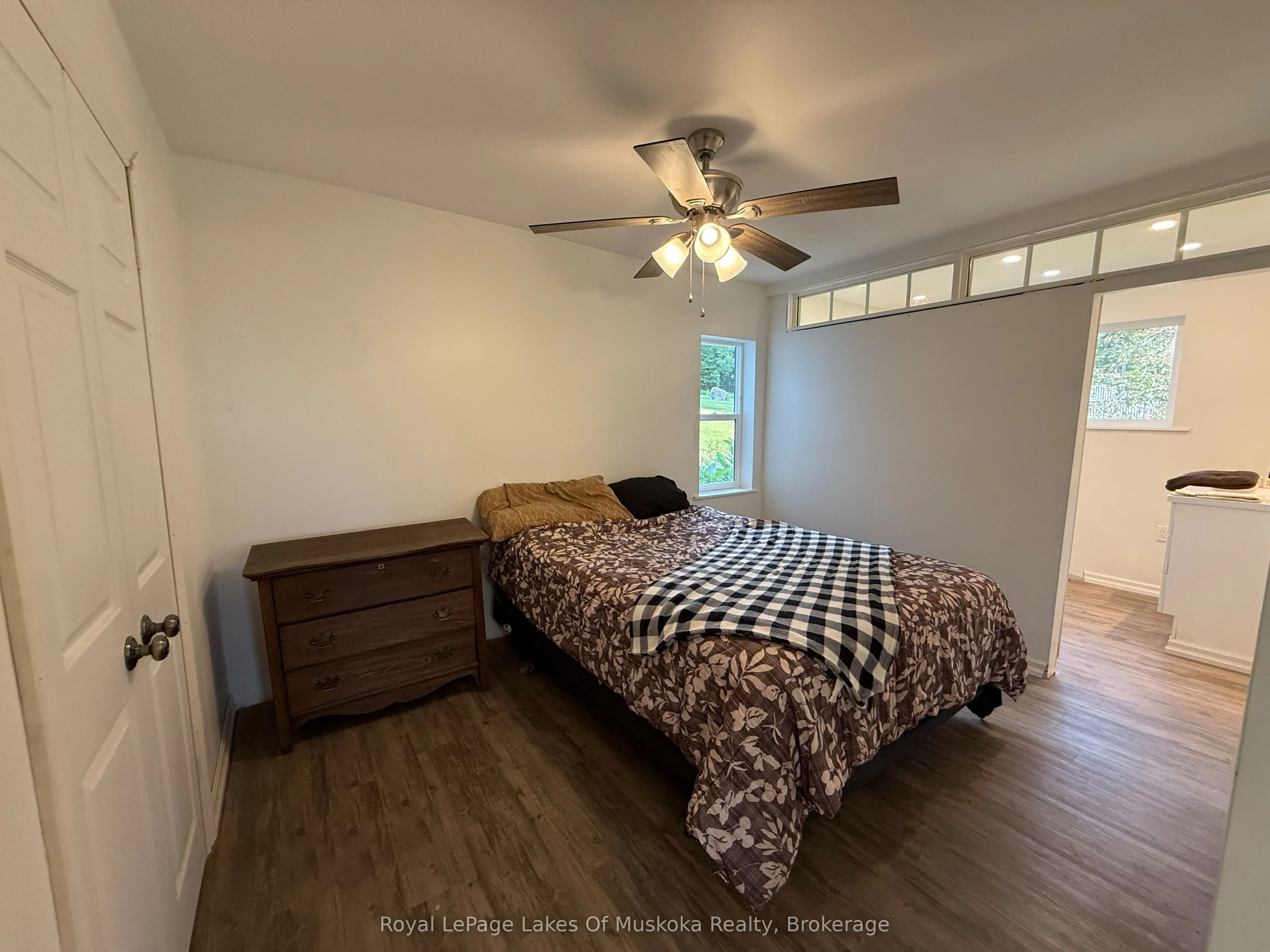 48 Kitchen Road S