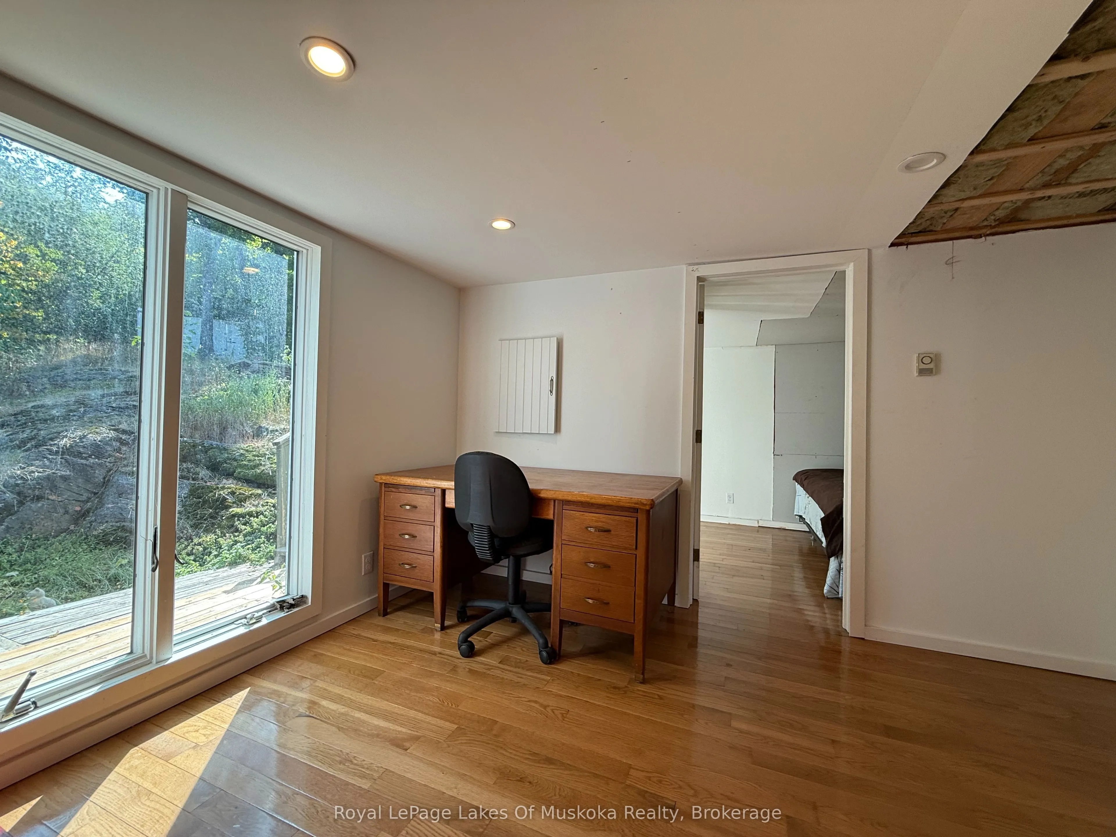 48 Kitchen Road S