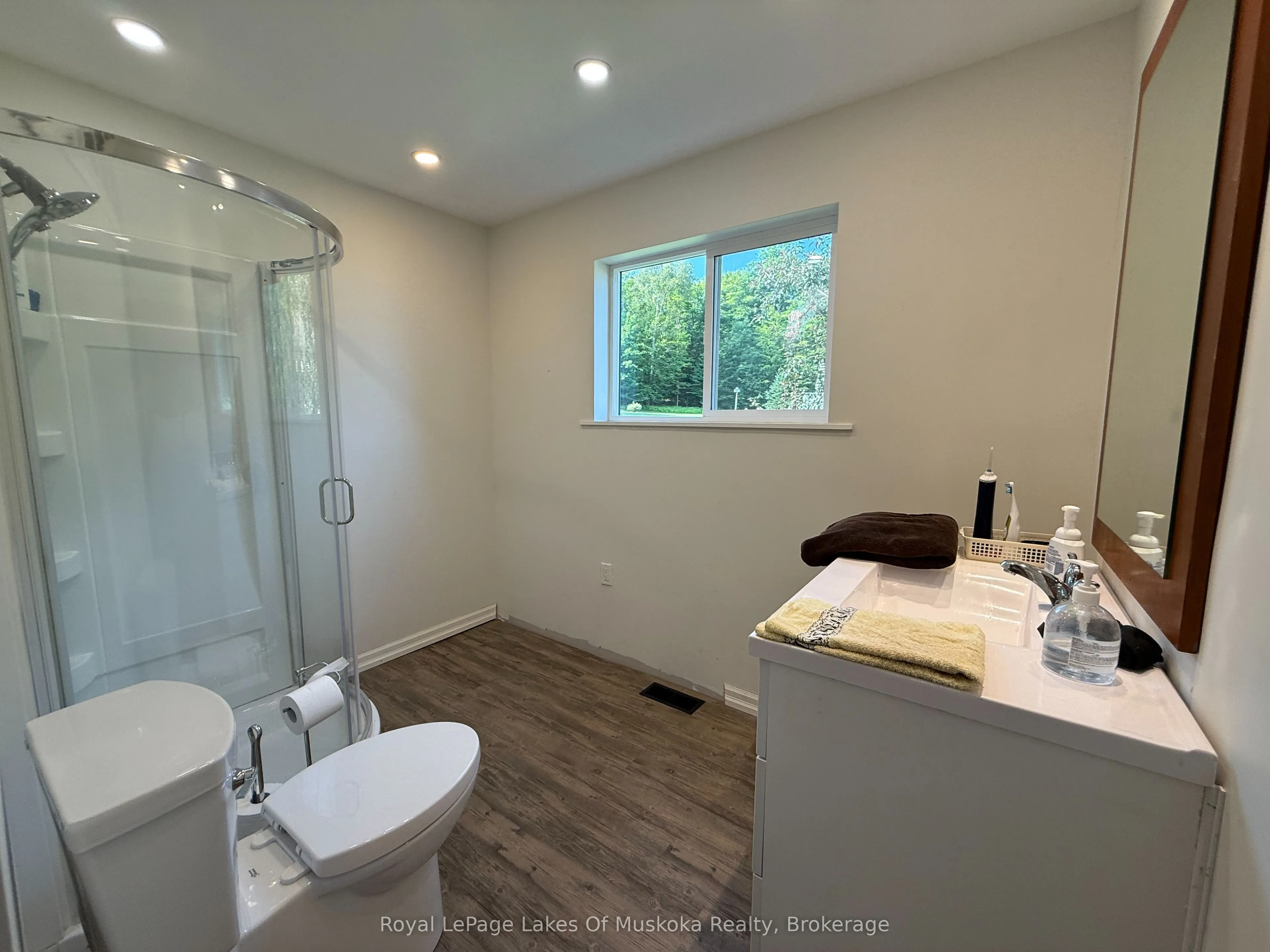 48 Kitchen Road S