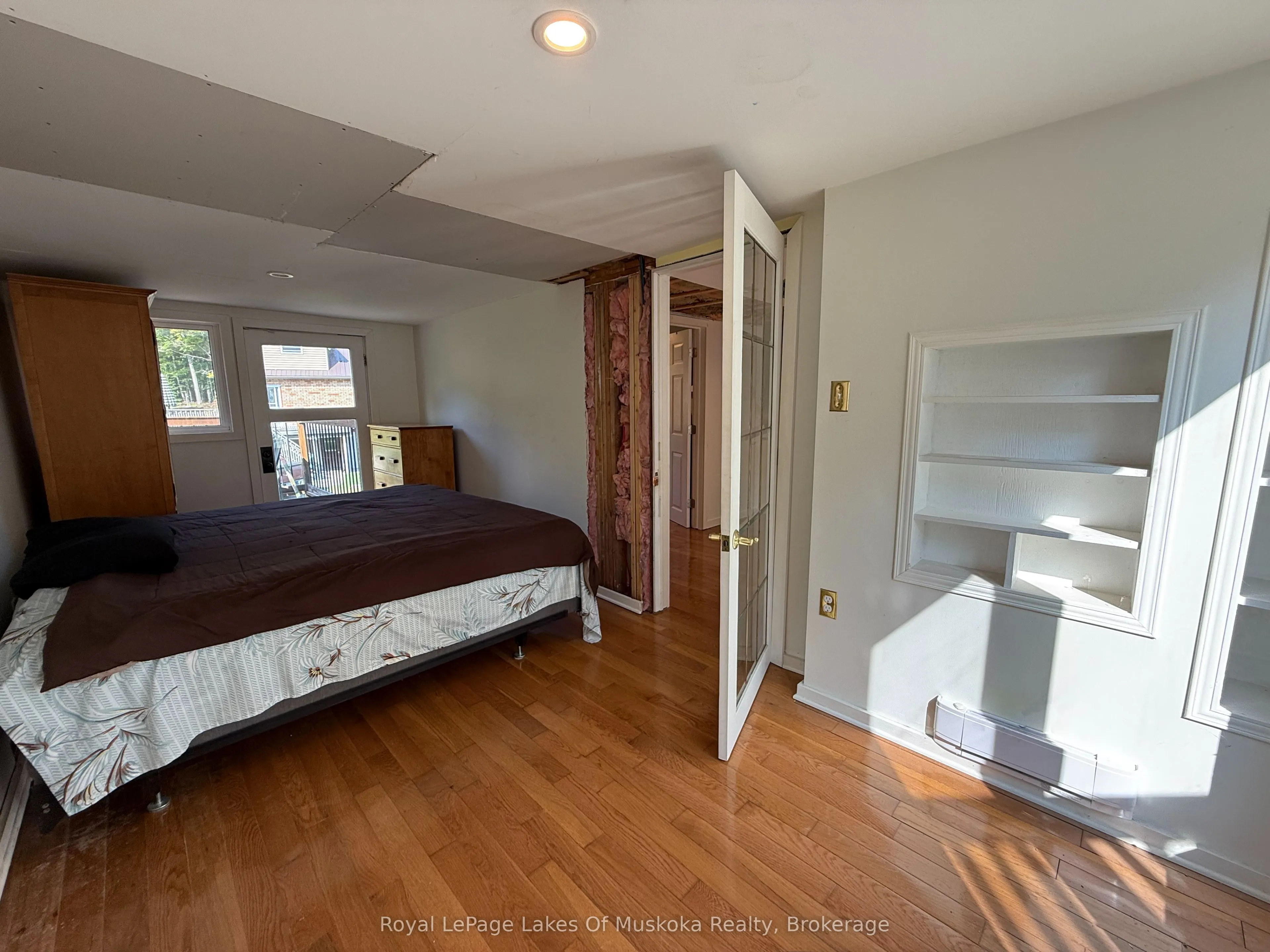 48 Kitchen Road S