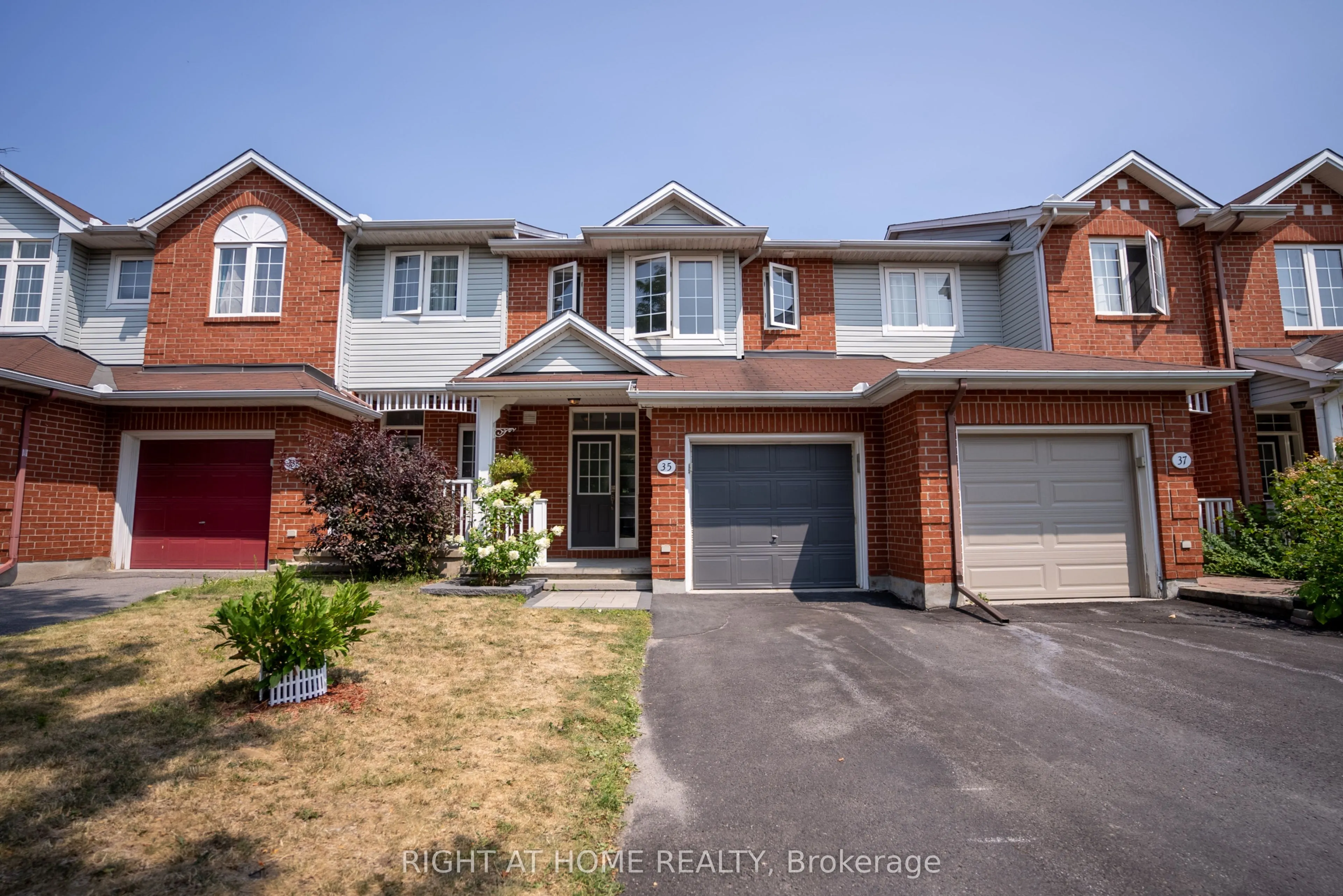 35 BELLROCK Drive