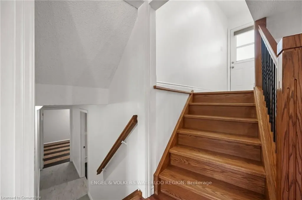 113 Martinglen Crescent