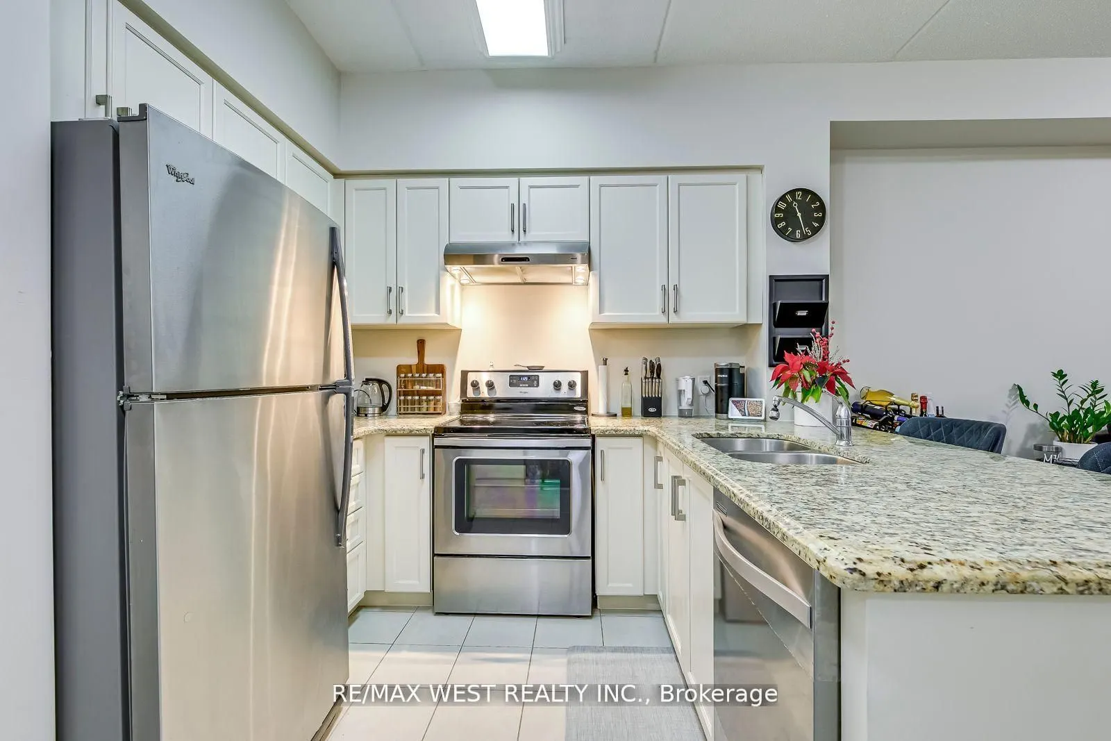 1077 Gordon Street N, #117