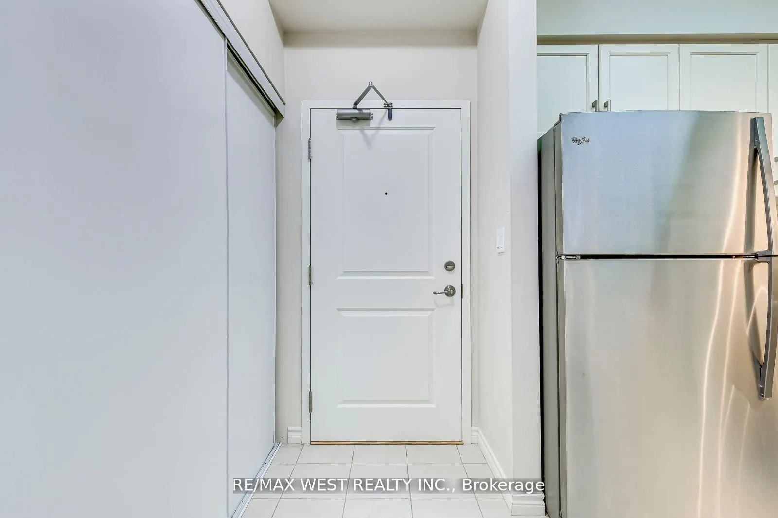 1077 Gordon Street N, #117