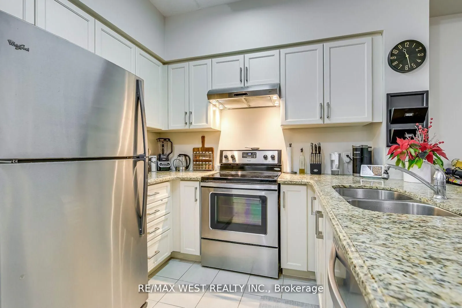 1077 Gordon Street N, #117