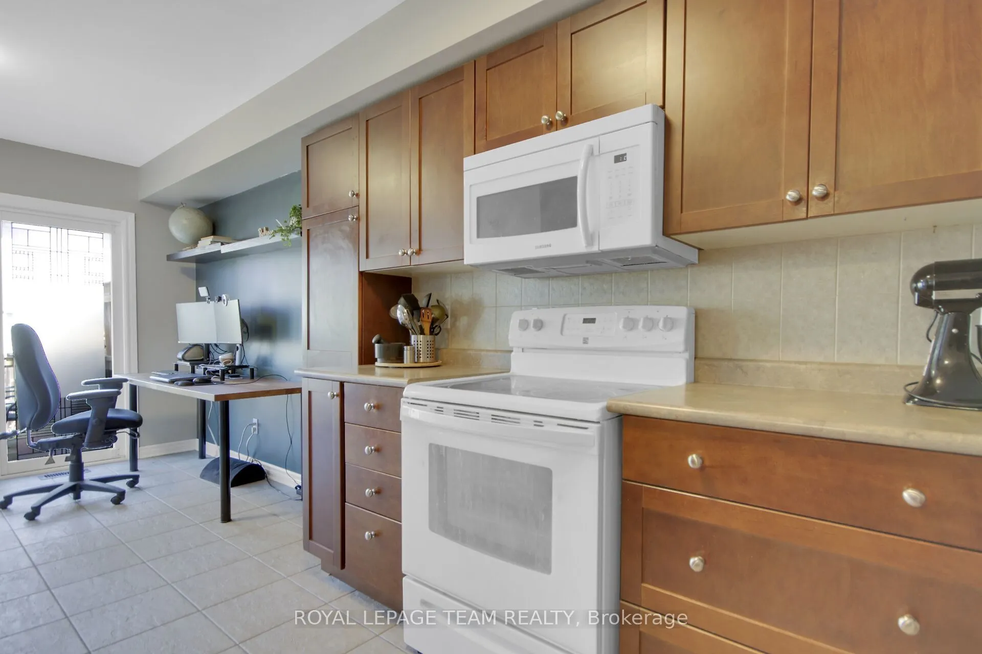 123 Talltree Crescent