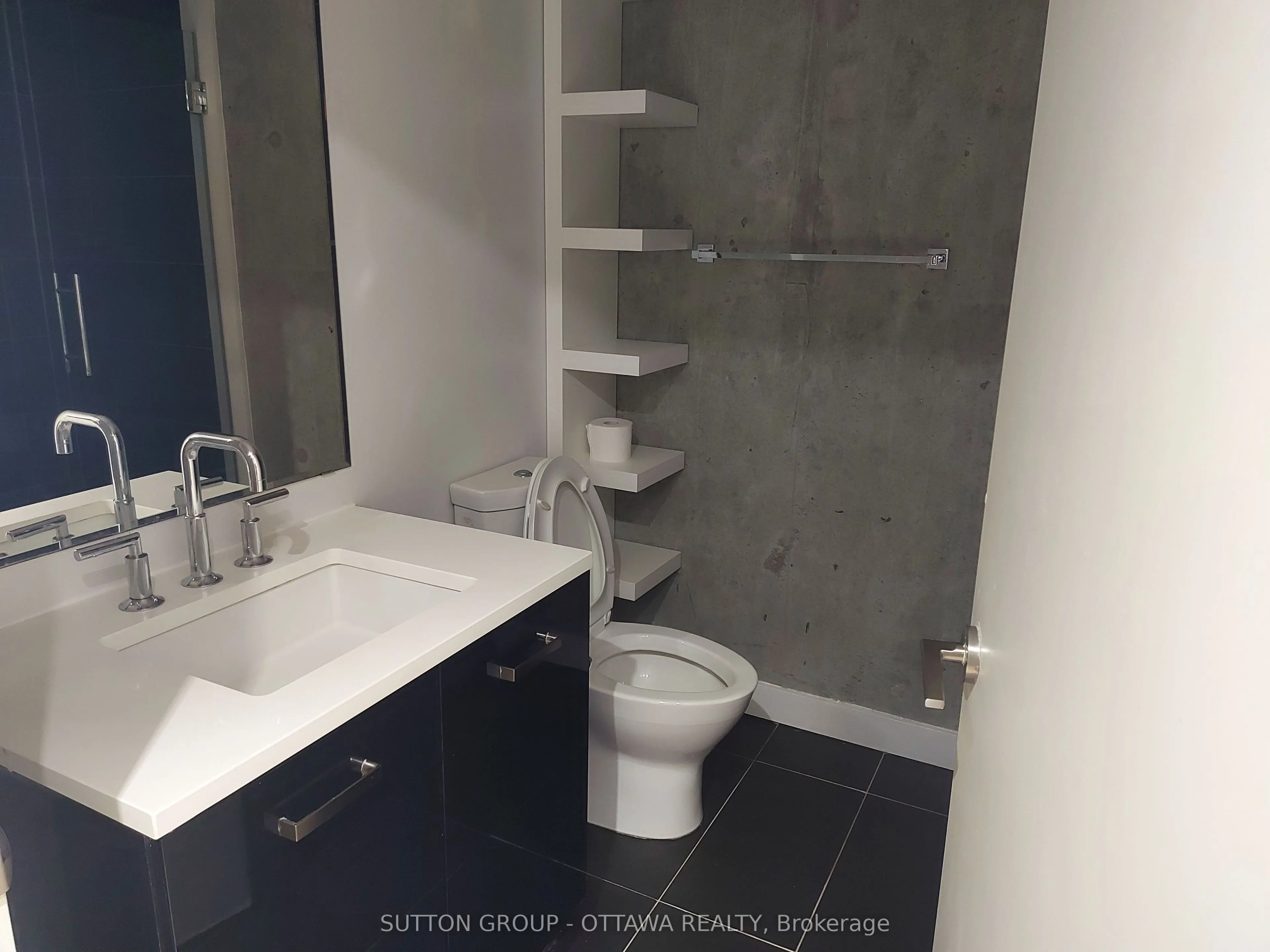 224 Lyon Street N, #1405