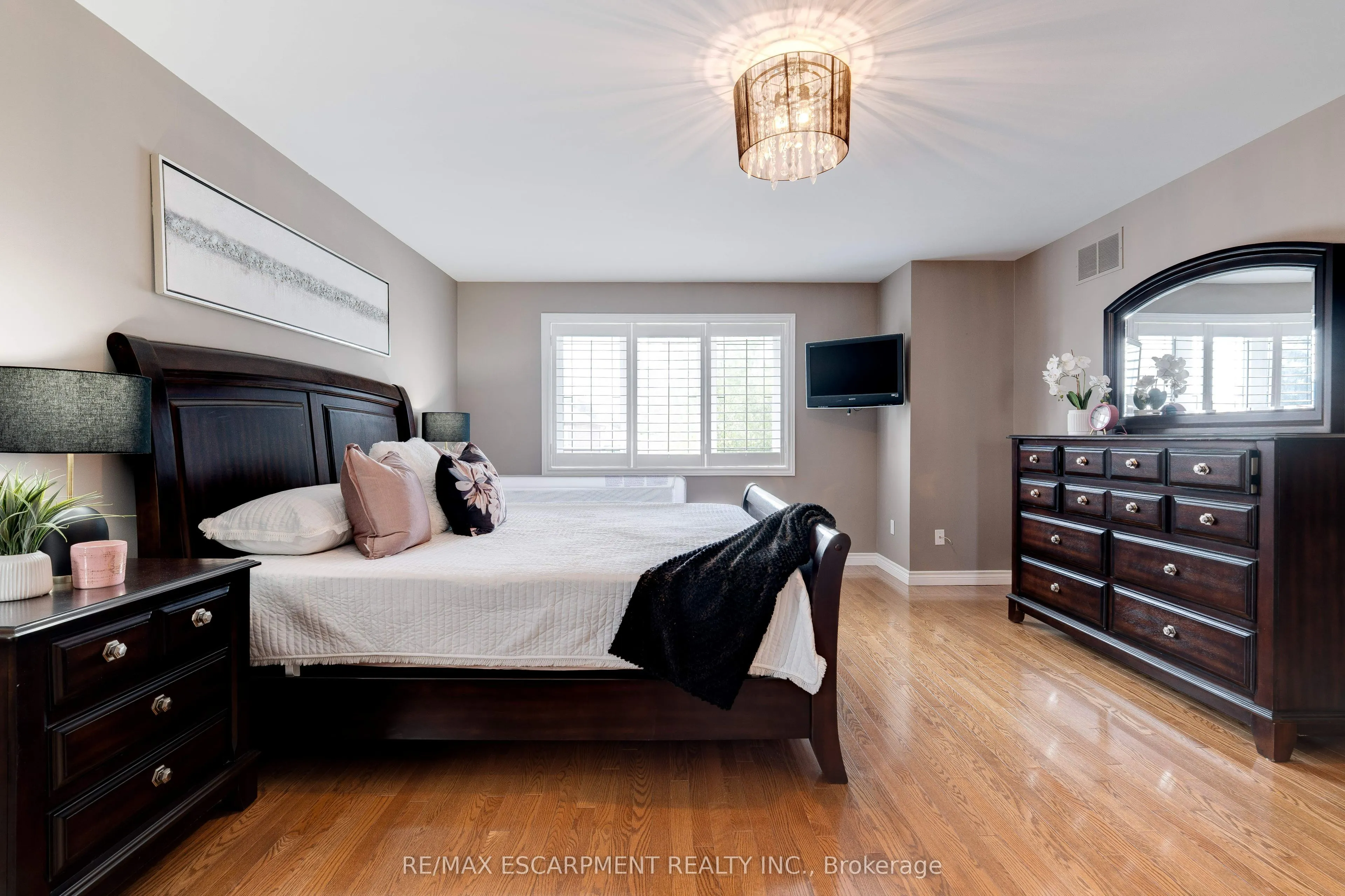 6 Embassy Drive
