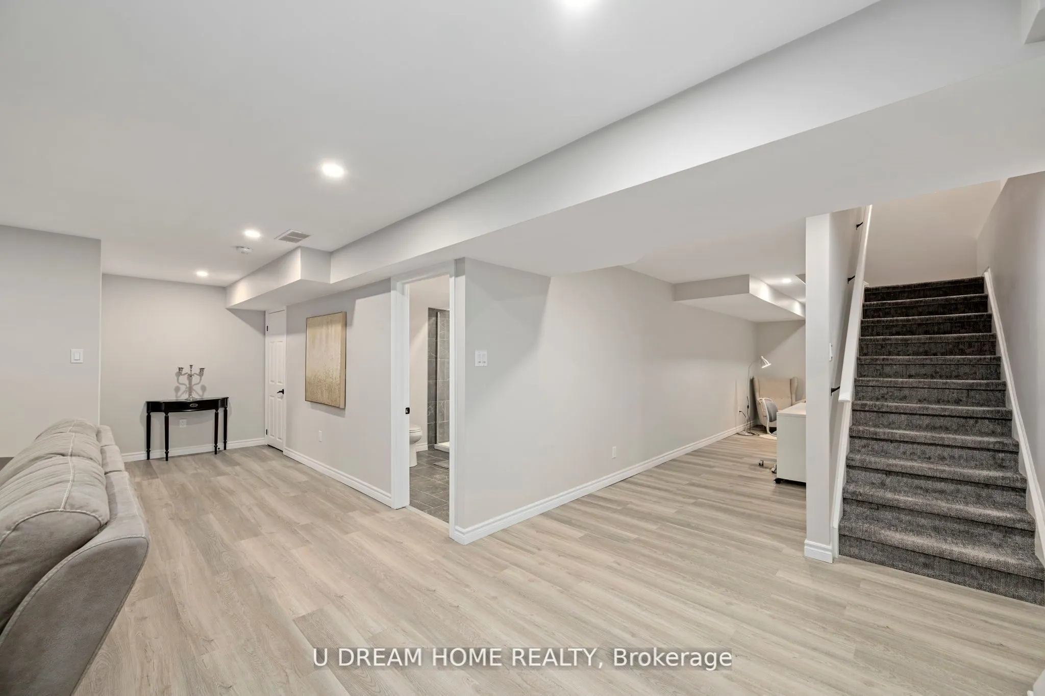 1195 RIVERSIDE Drive, #12