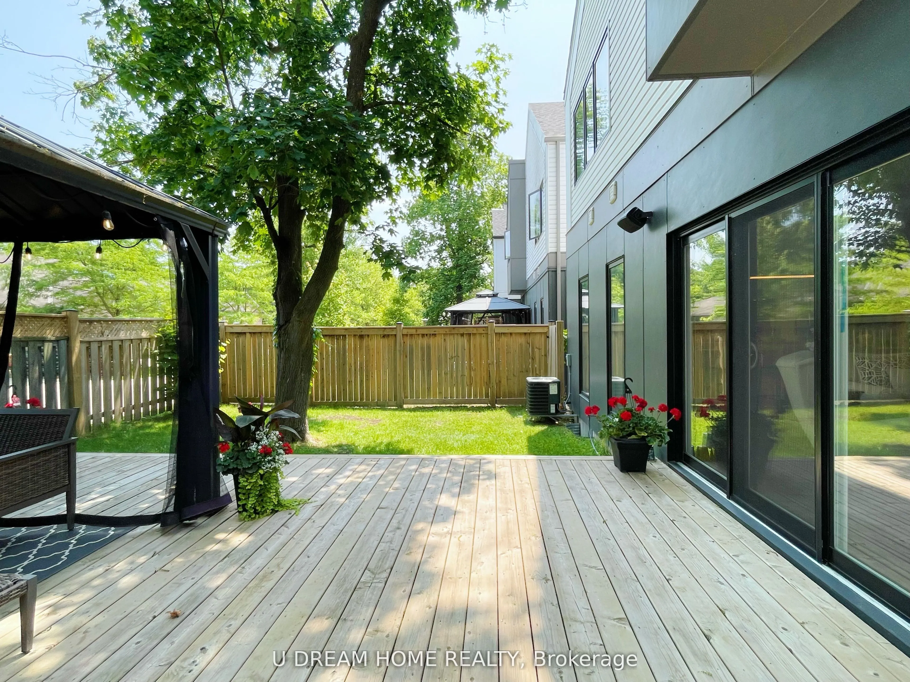 1195 RIVERSIDE Drive, #12