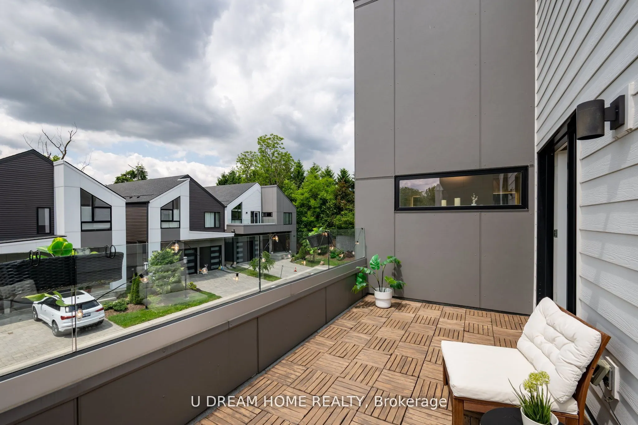 1195 RIVERSIDE Drive, #12