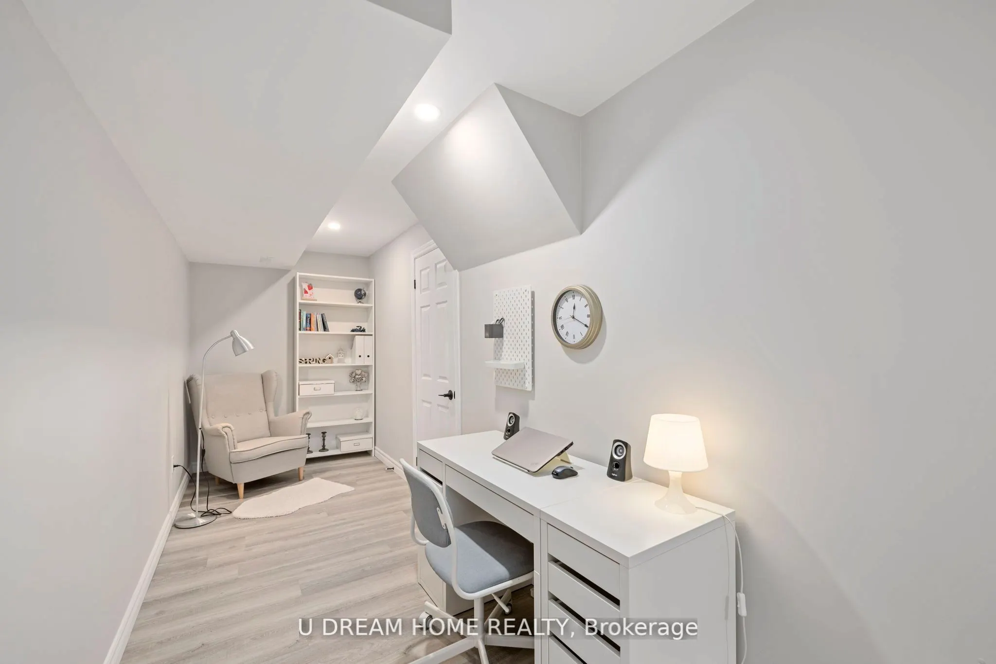 1195 RIVERSIDE Drive, #12
