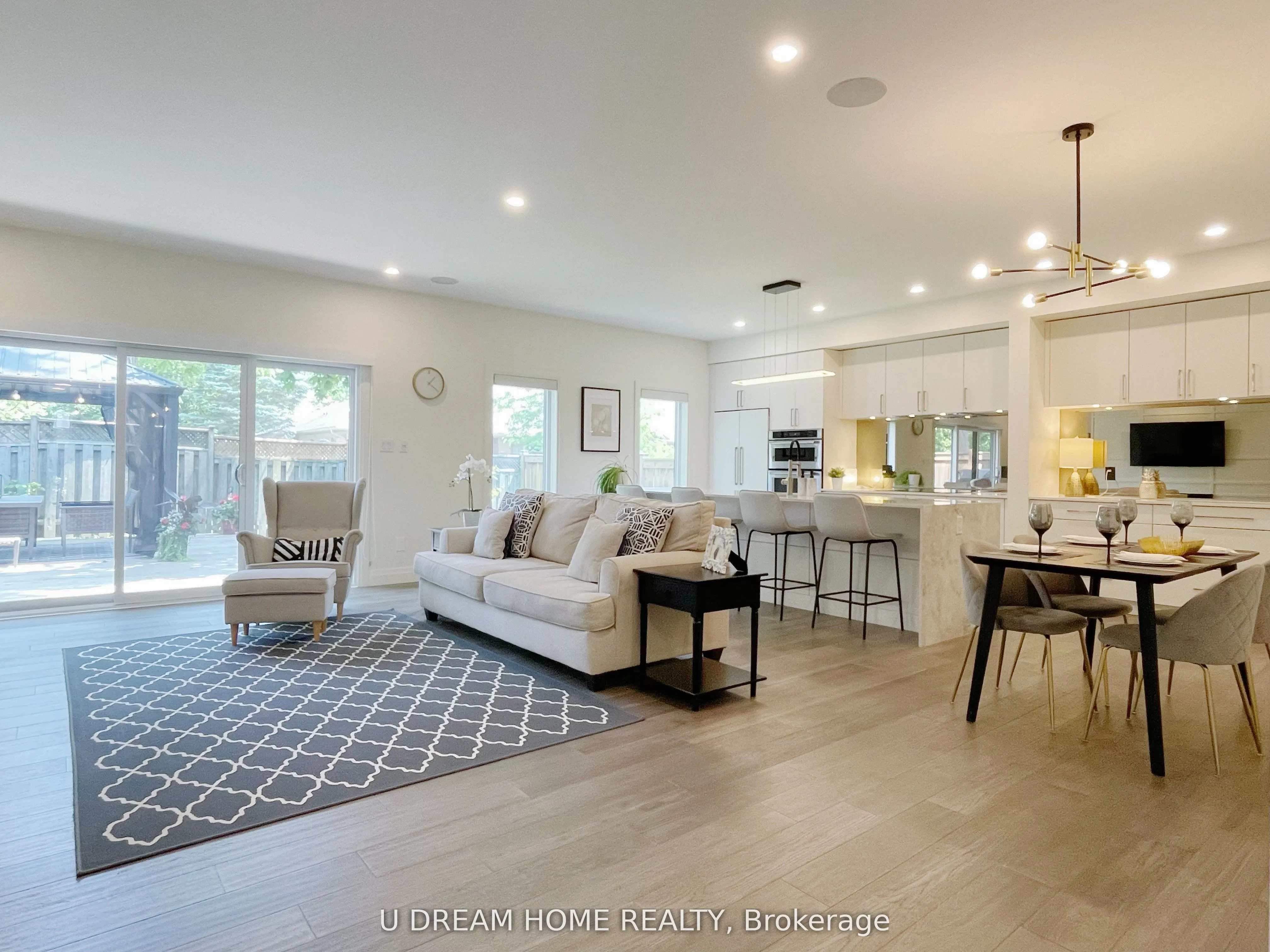 1195 RIVERSIDE Drive, #12
