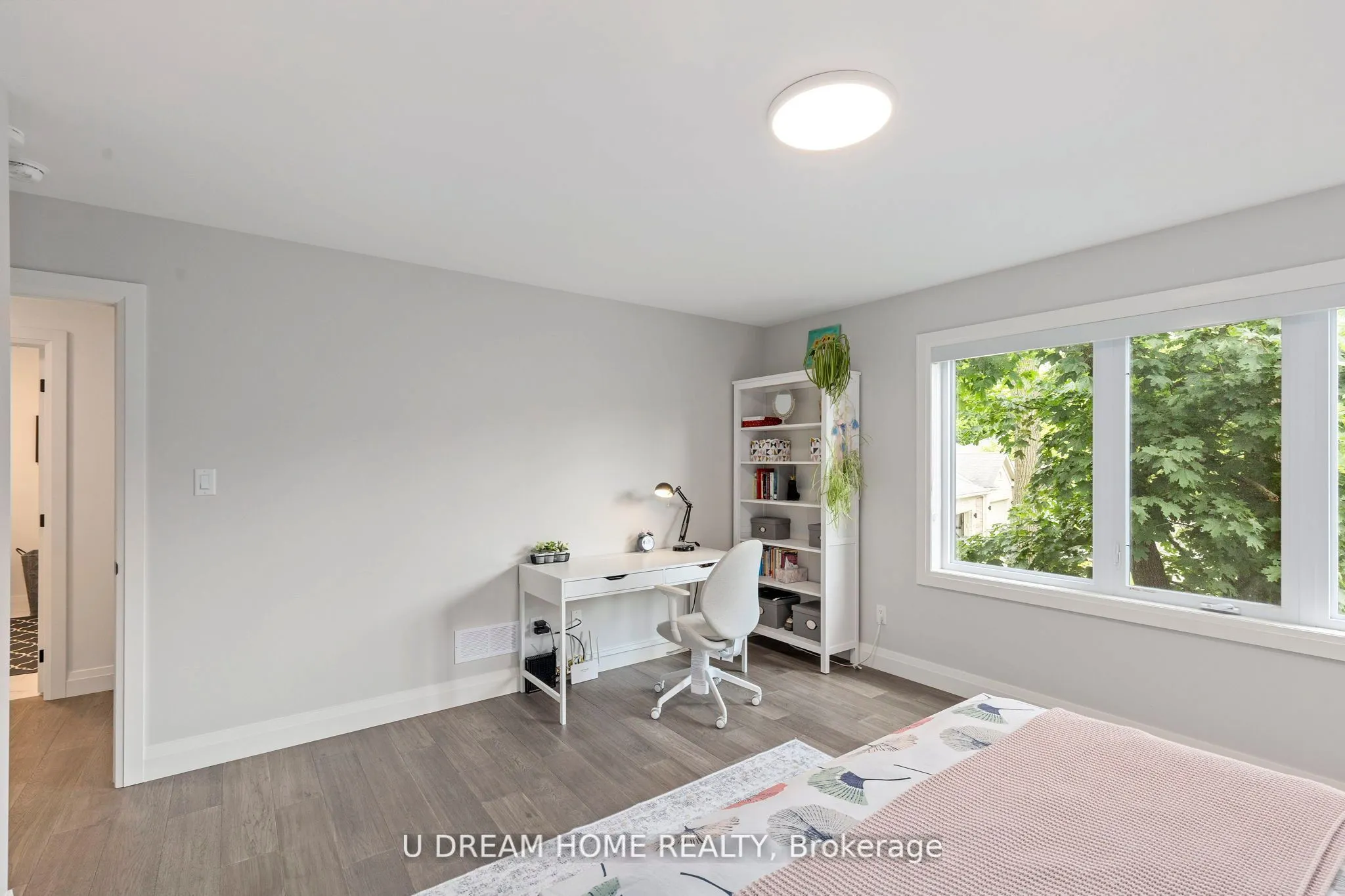 1195 RIVERSIDE Drive, #12