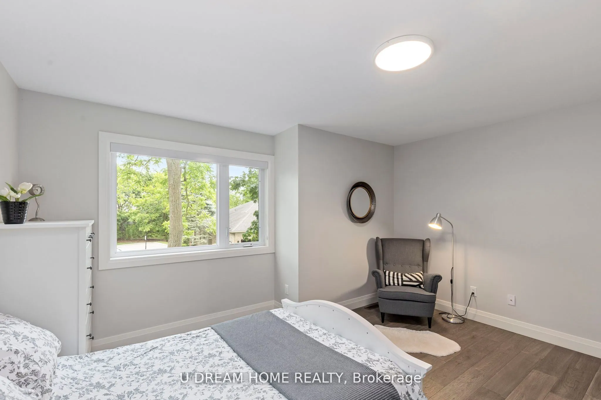 1195 RIVERSIDE Drive, #12