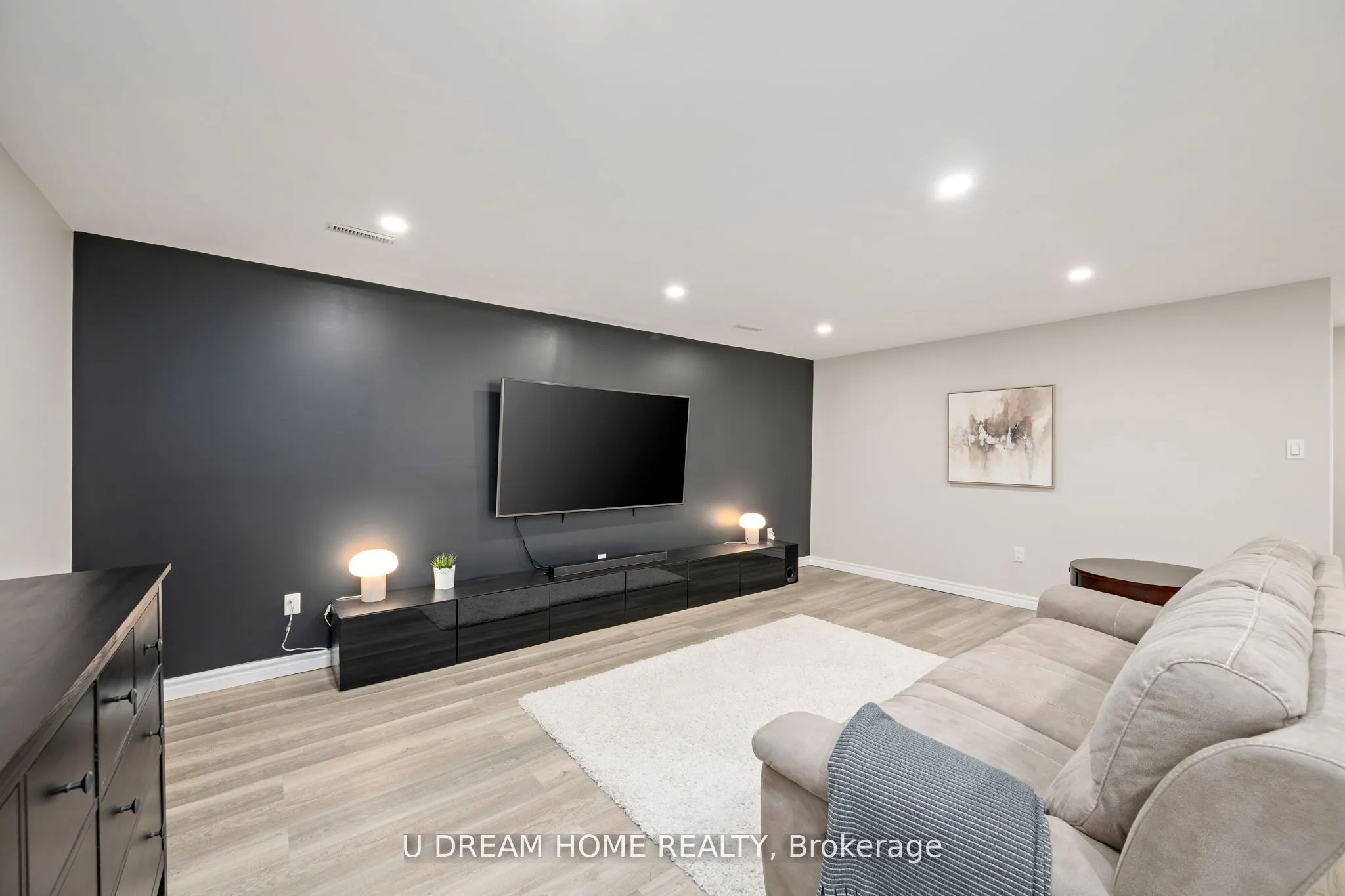 1195 RIVERSIDE Drive, #12