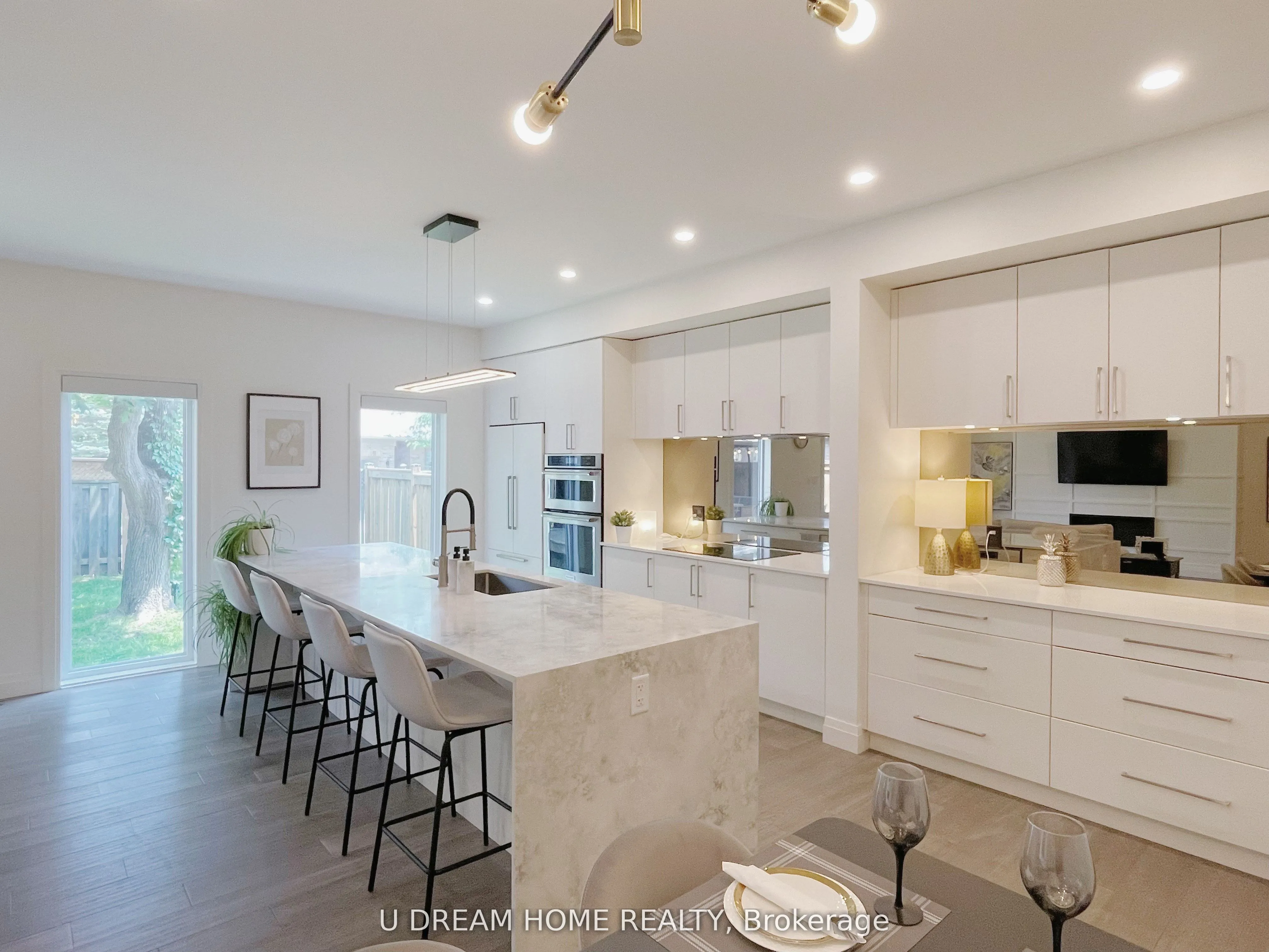 1195 RIVERSIDE Drive, #12