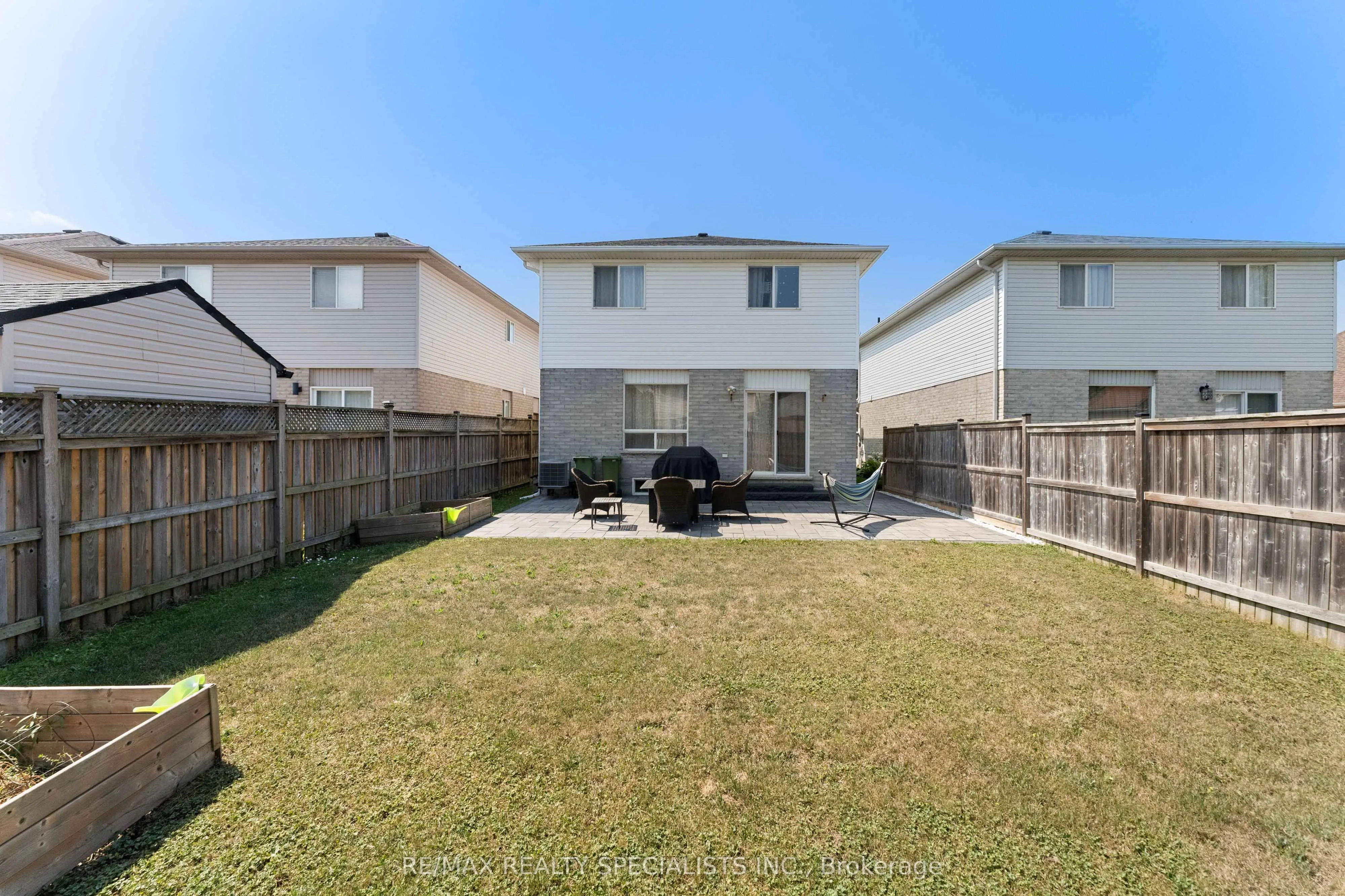 11 Willowridge Way