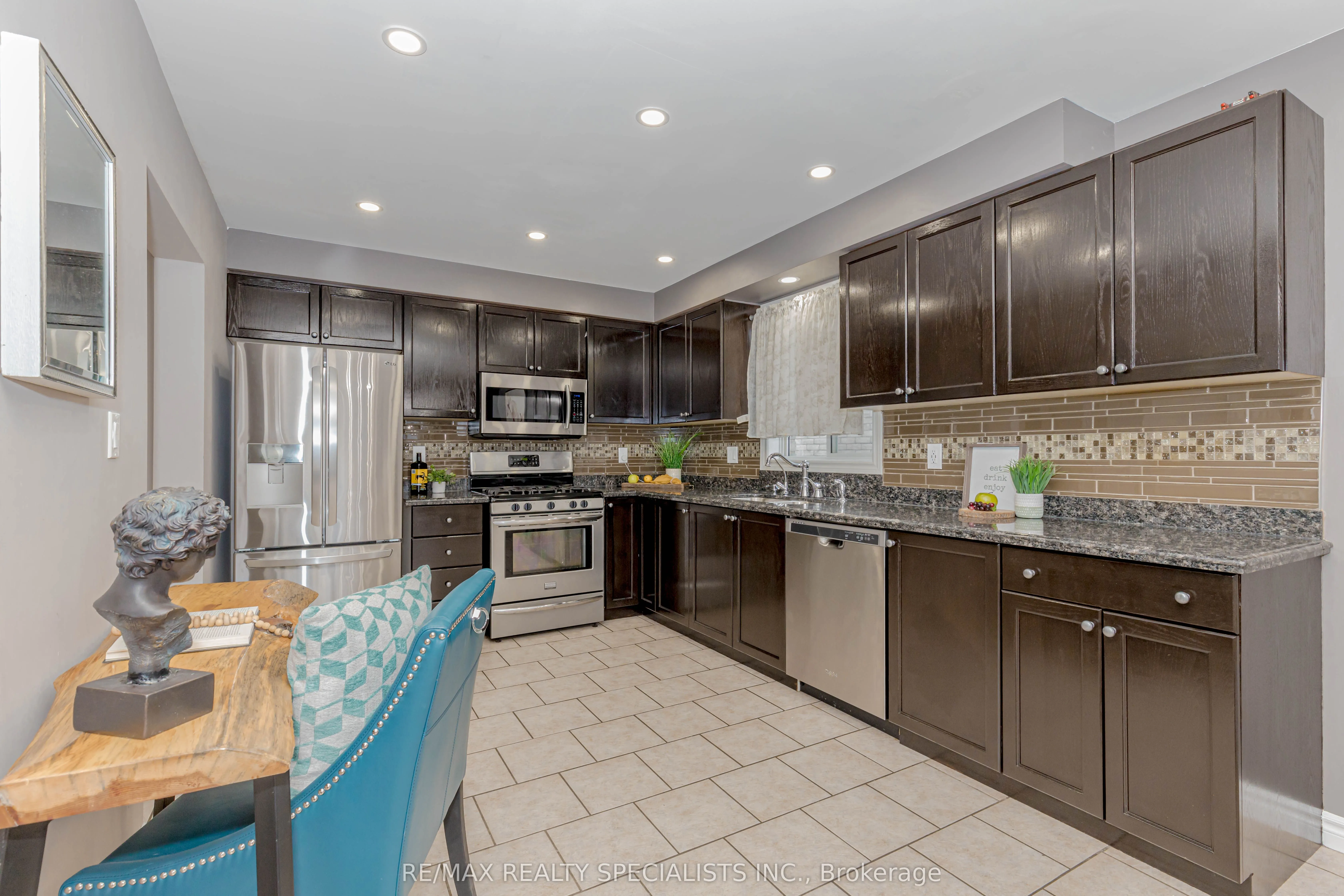 11 Willowridge Way