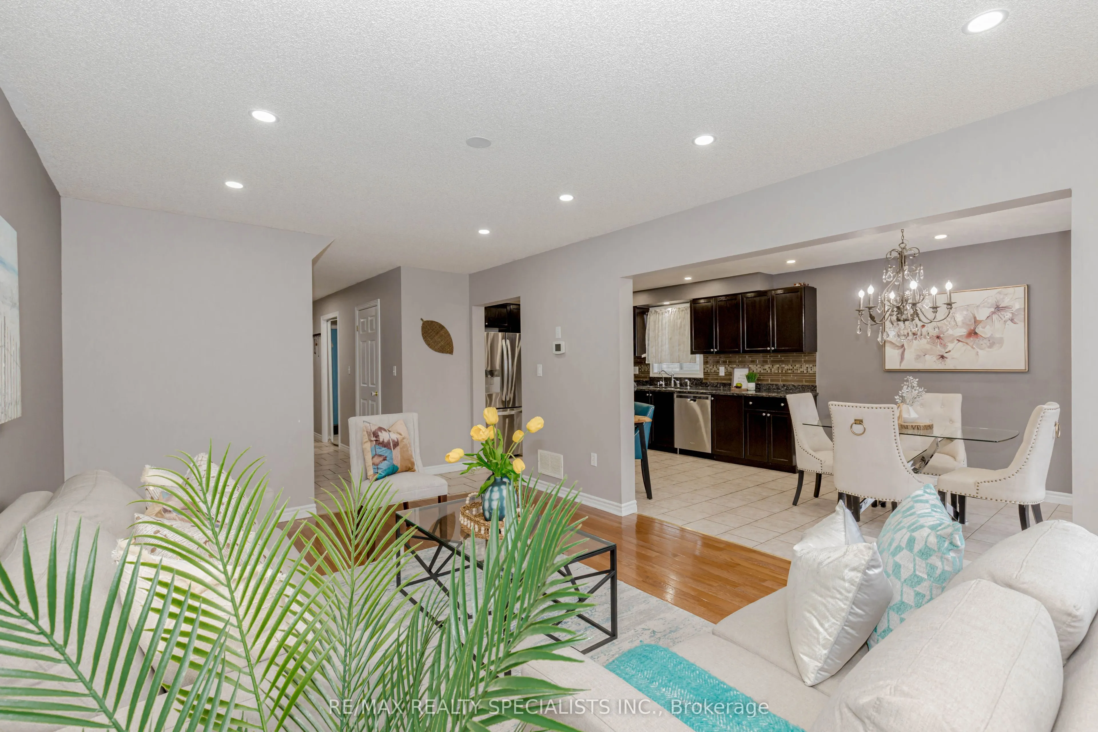 11 Willowridge Way