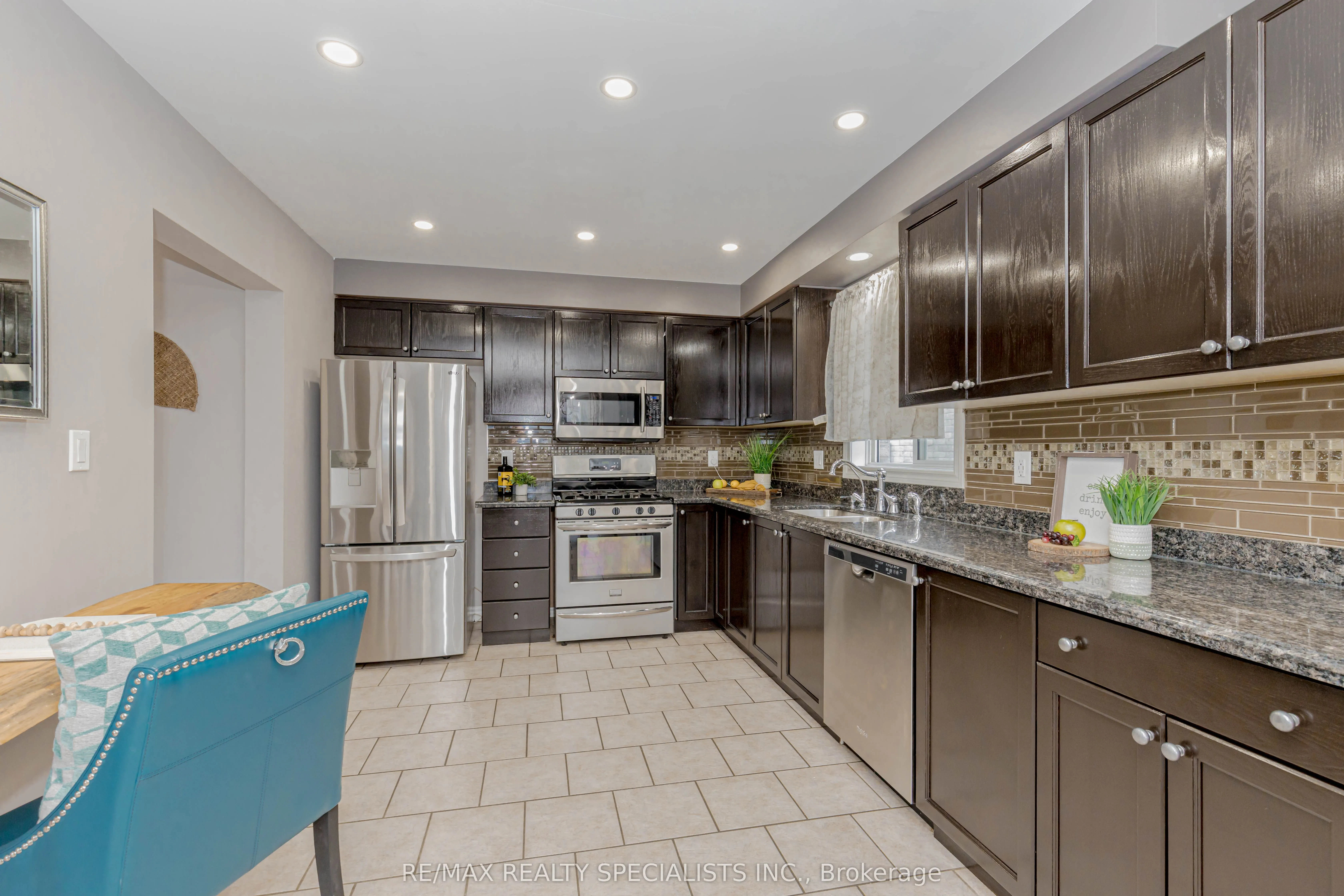 11 Willowridge Way