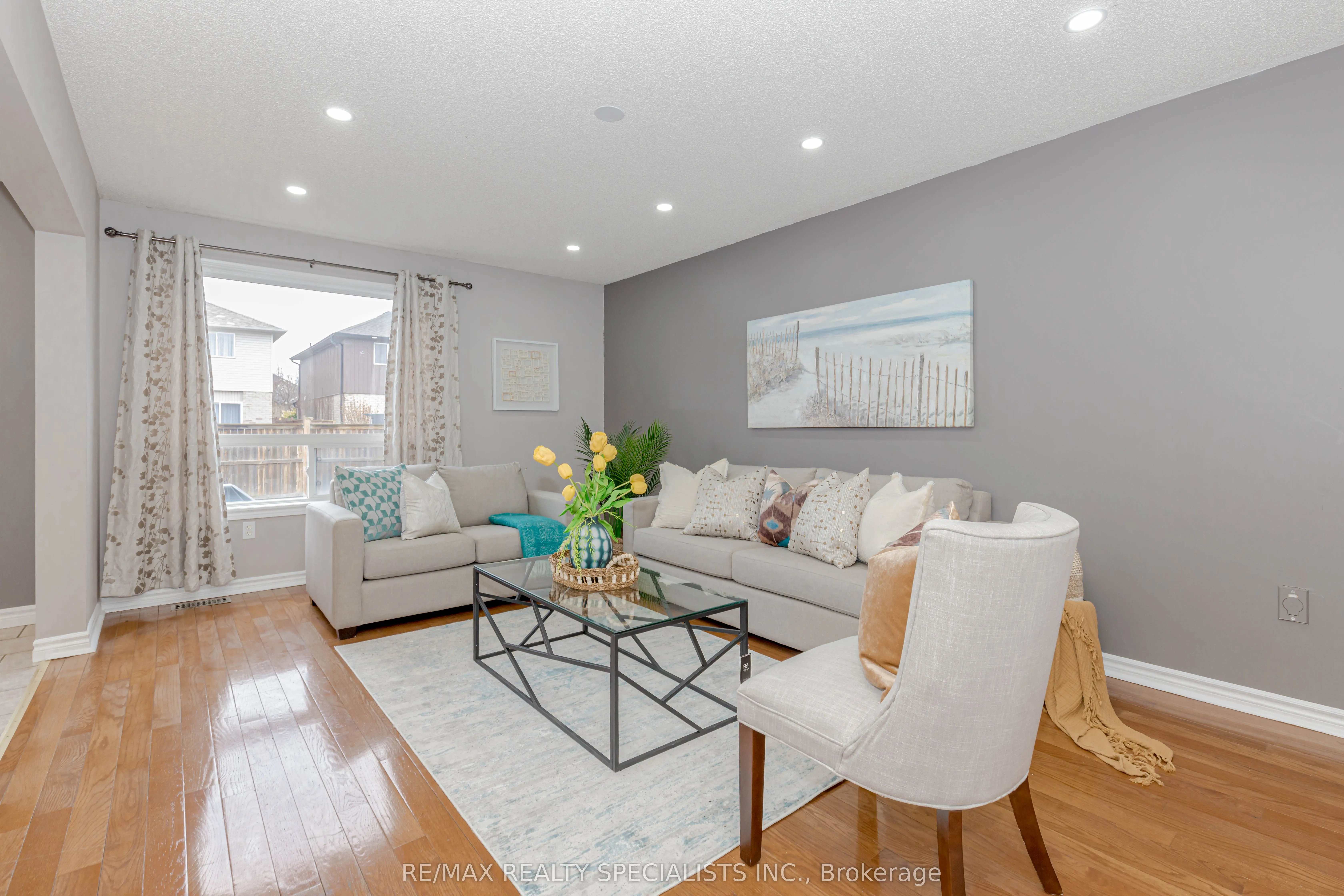 11 Willowridge Way