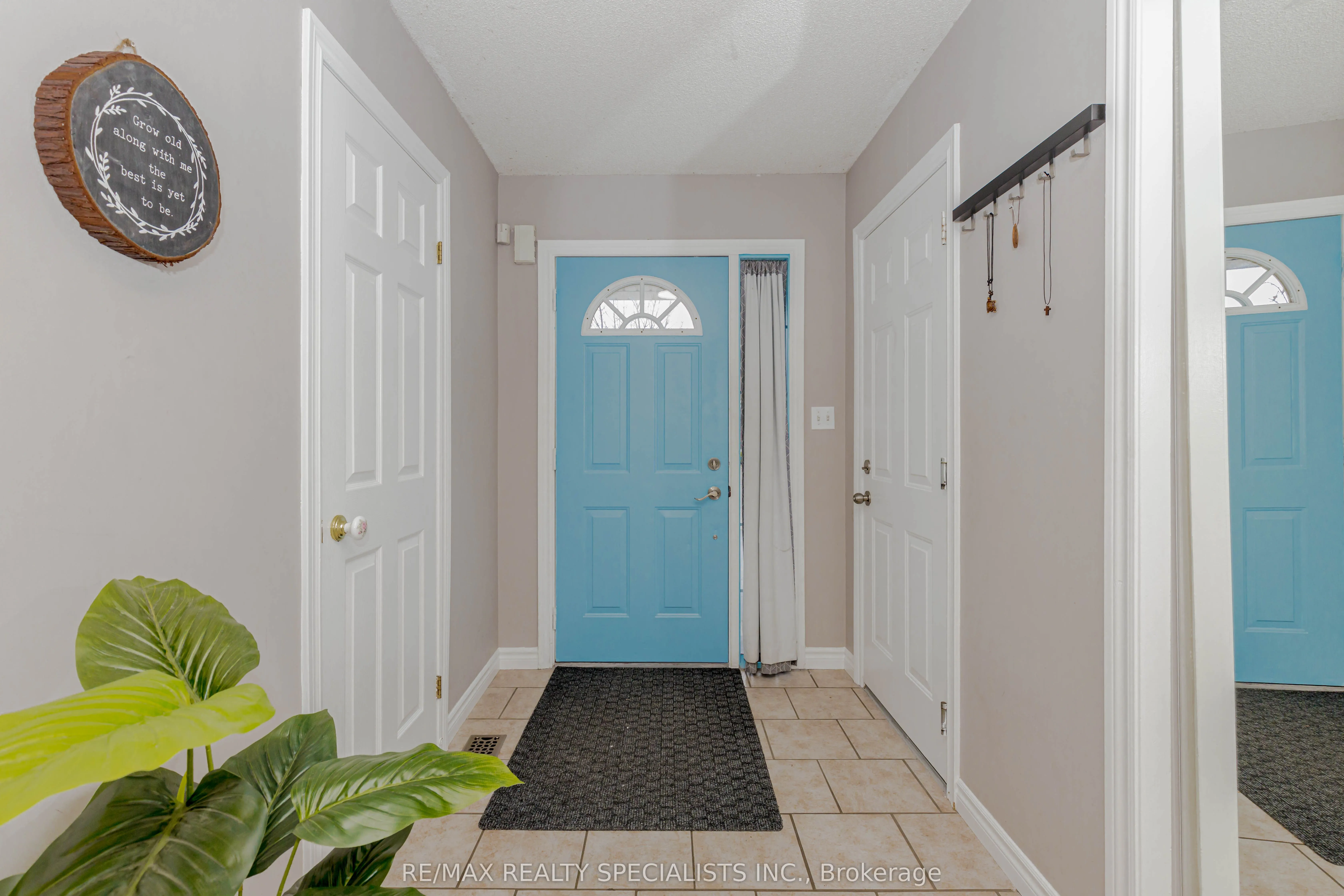 11 Willowridge Way
