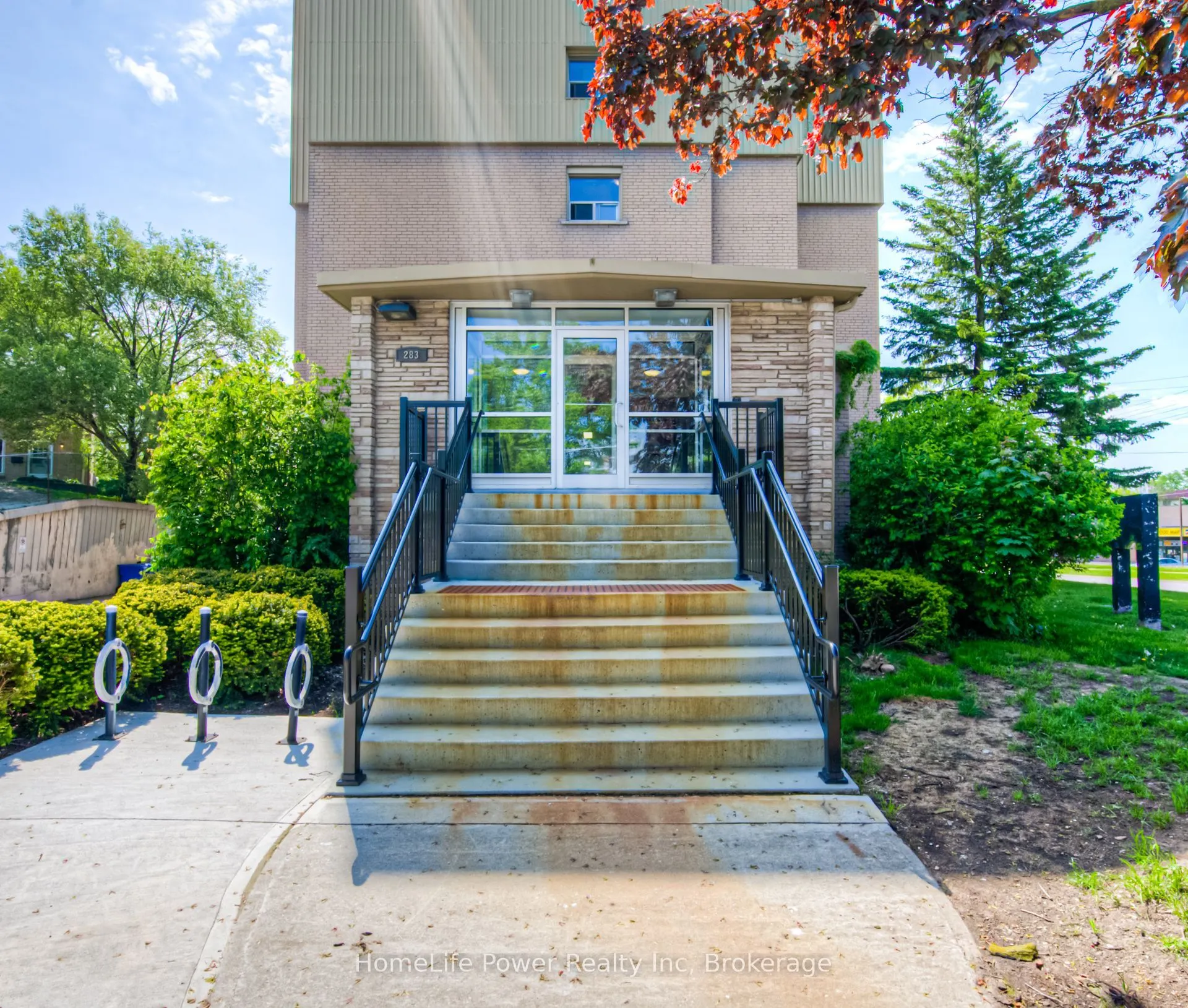 283 Fairway Road N, #501