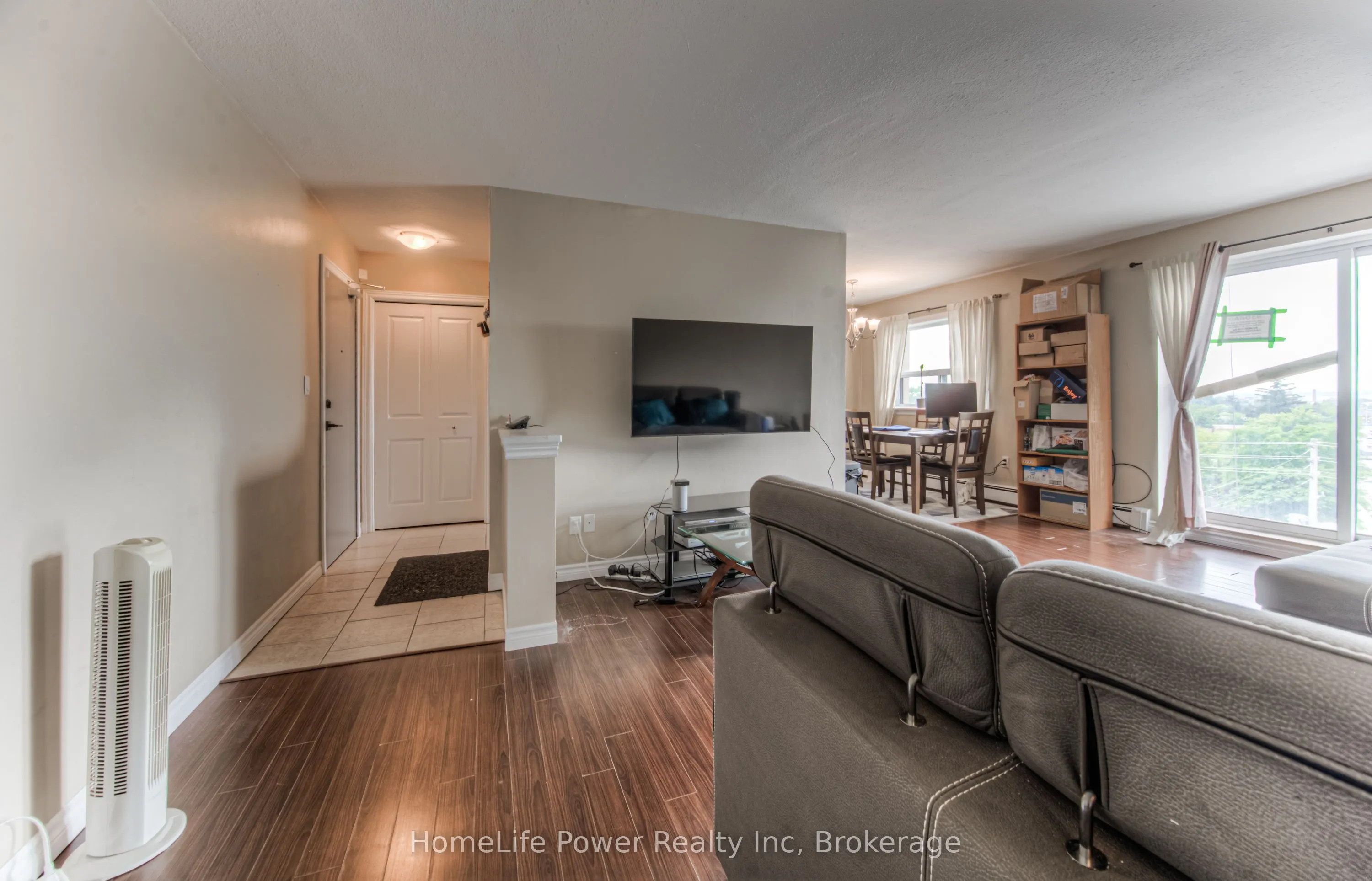 283 Fairway Road N, #501