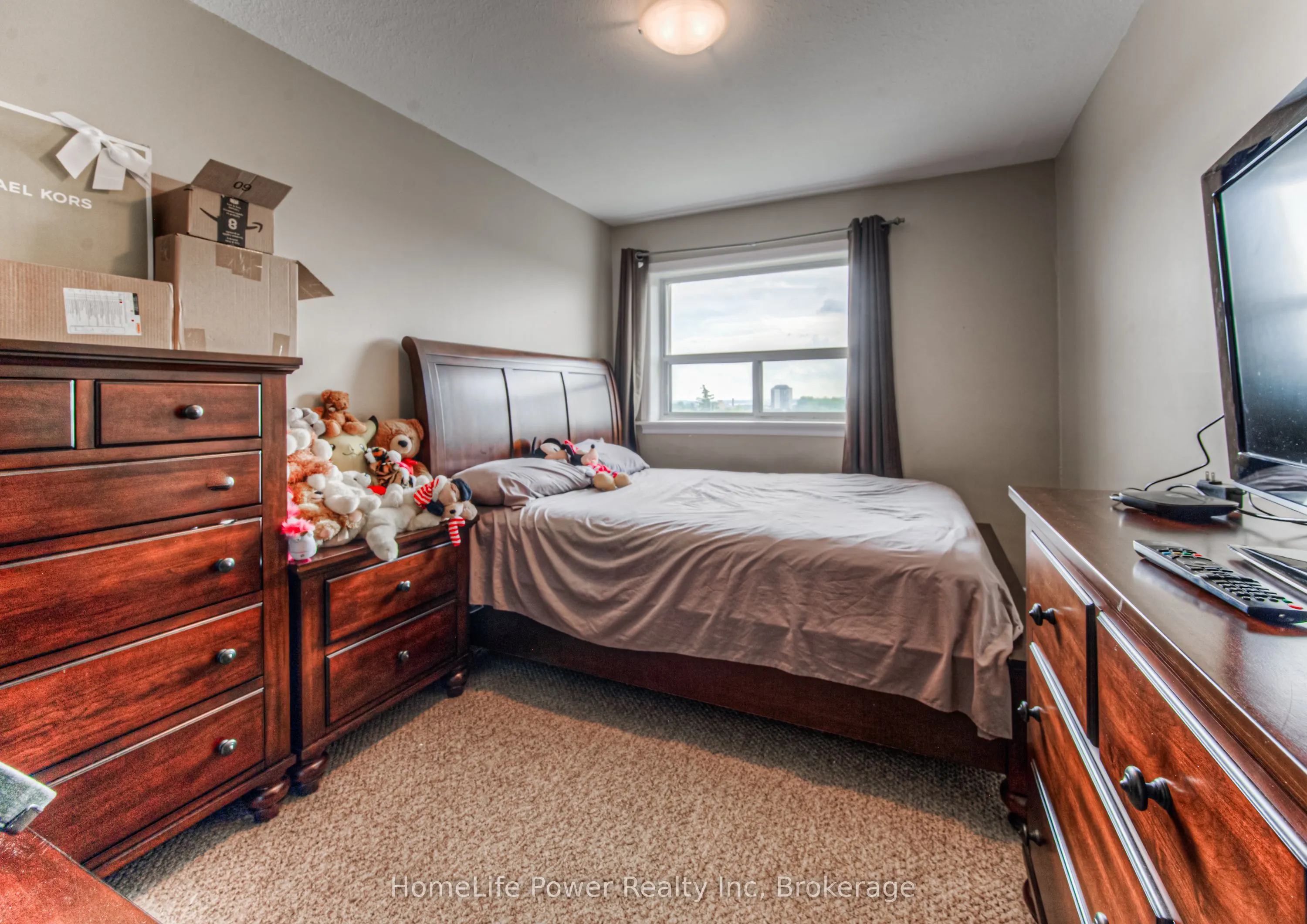 283 Fairway Road N, #501