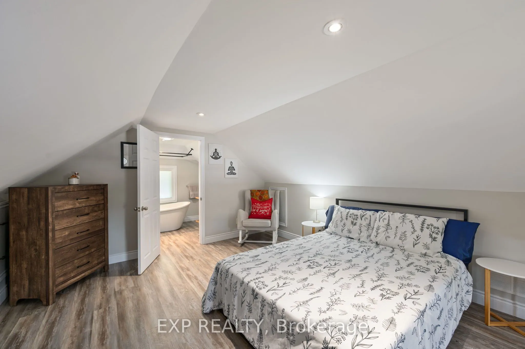 124 Chesterfield Avenue