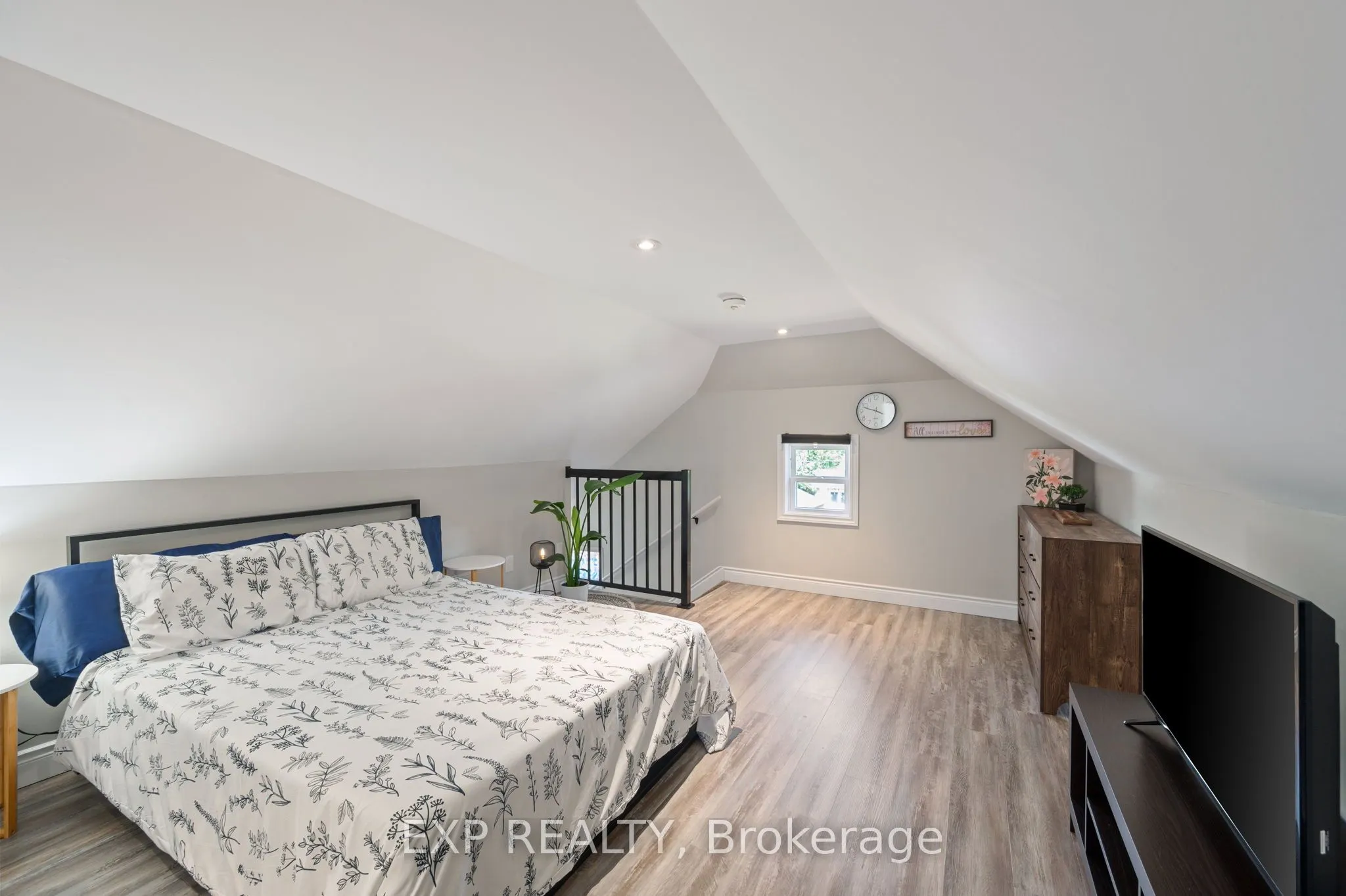 124 Chesterfield Avenue