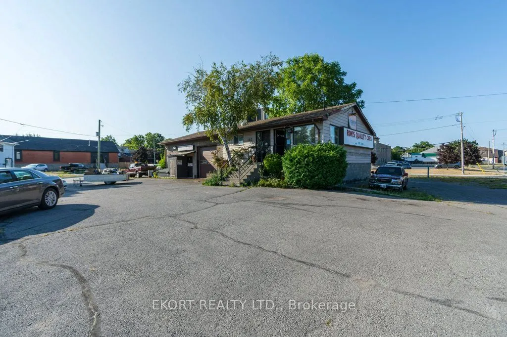 153 Station Street