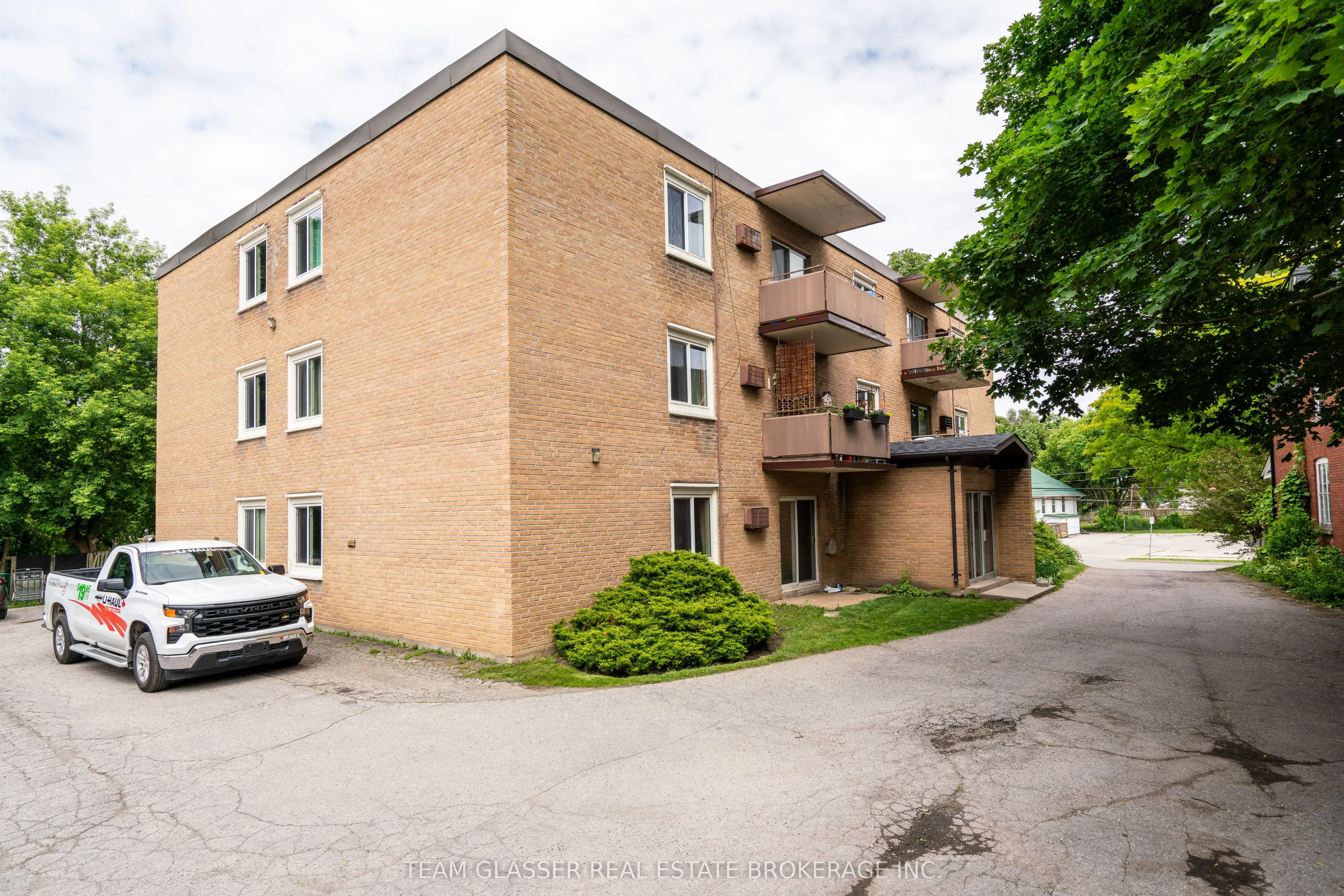 52 Hiawatha Street, #302