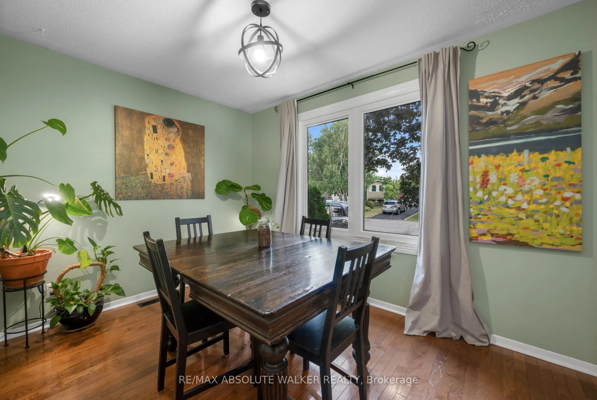 428 Hatfield Crescent
