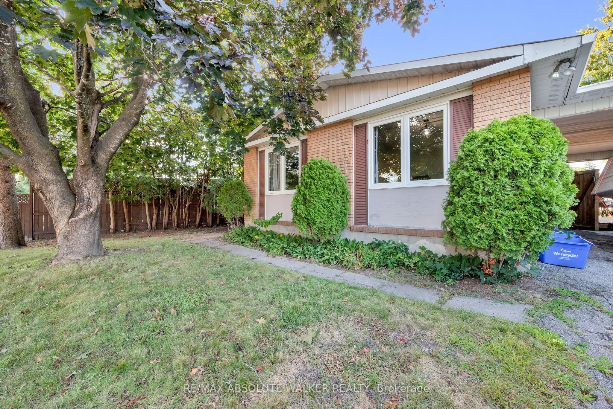428 Hatfield Crescent