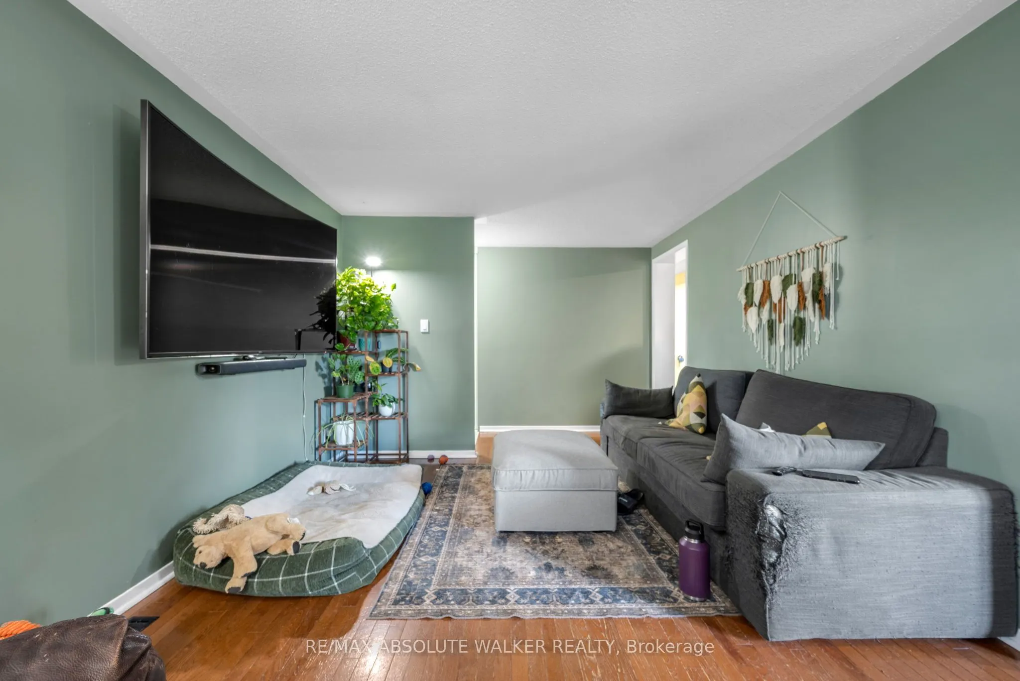428 Hatfield Crescent