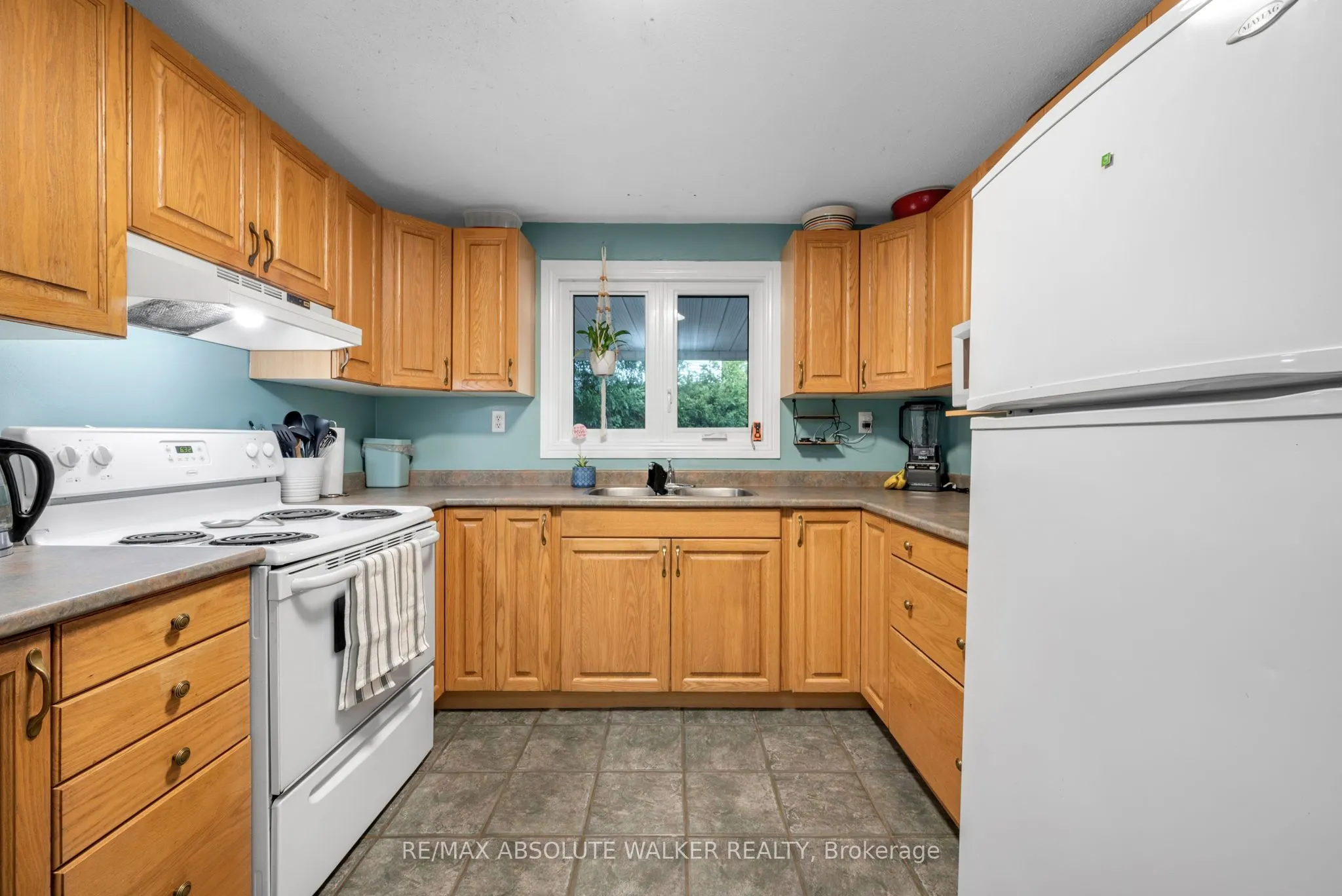 428 Hatfield Crescent